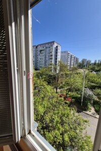 Продаж квартири, Черкаси, р‑н. Придніпровський, Припортова (Героїв Сталінграда) вулиця, буд. 46