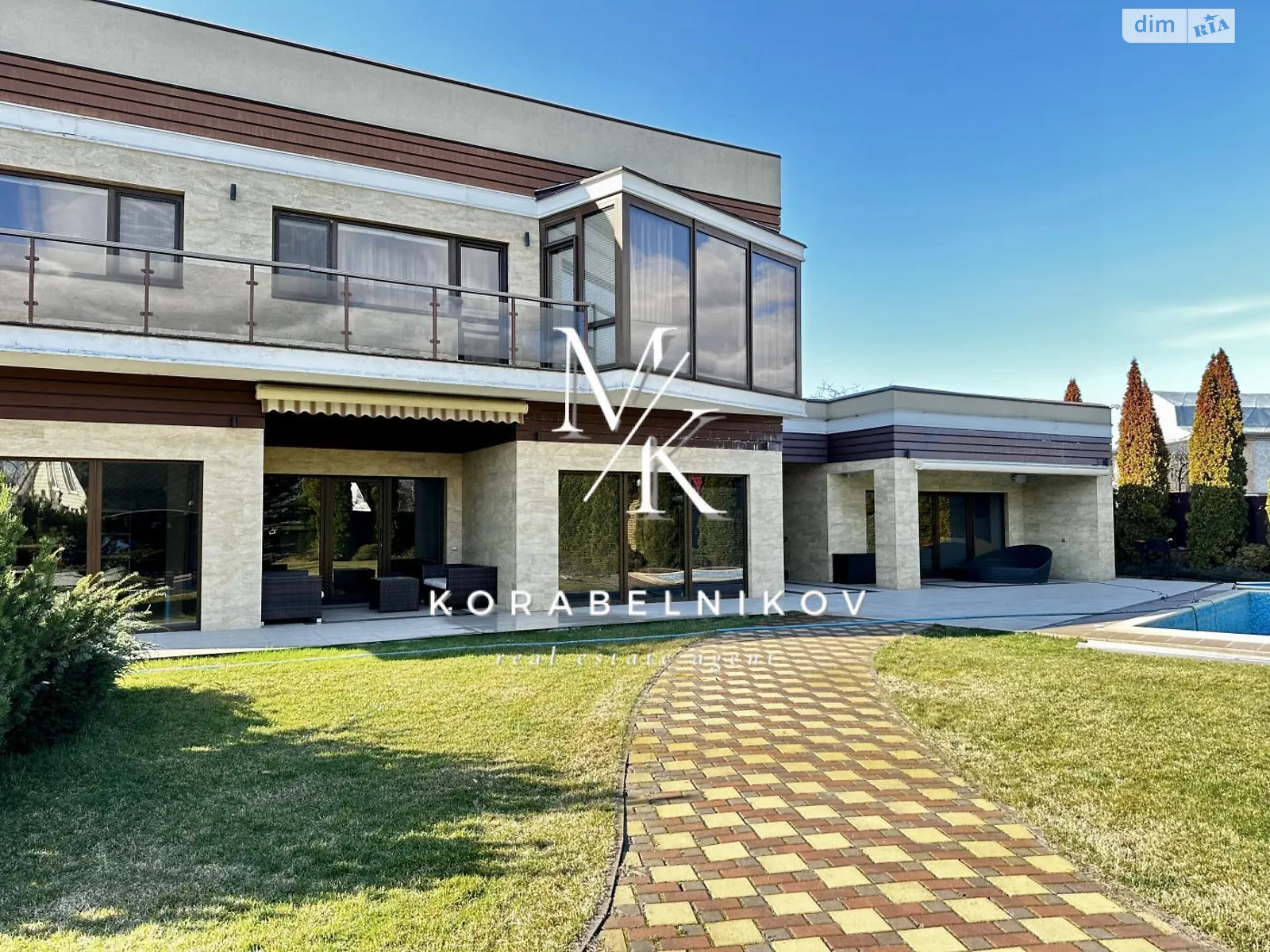 Сдается в аренду дом на 2 этажа 321.4 кв. м с беседкой, цена: 3000 $ - фото 1