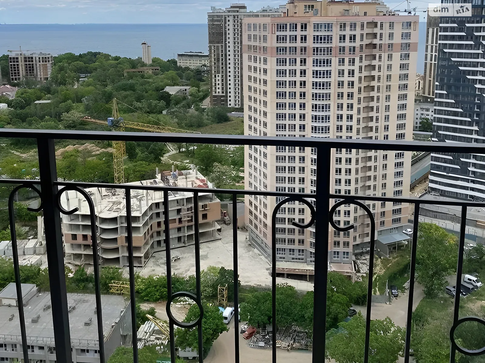 Продается 1-комнатная квартира 43 кв. м в Одессе, ул. Генуэзская - фото 1