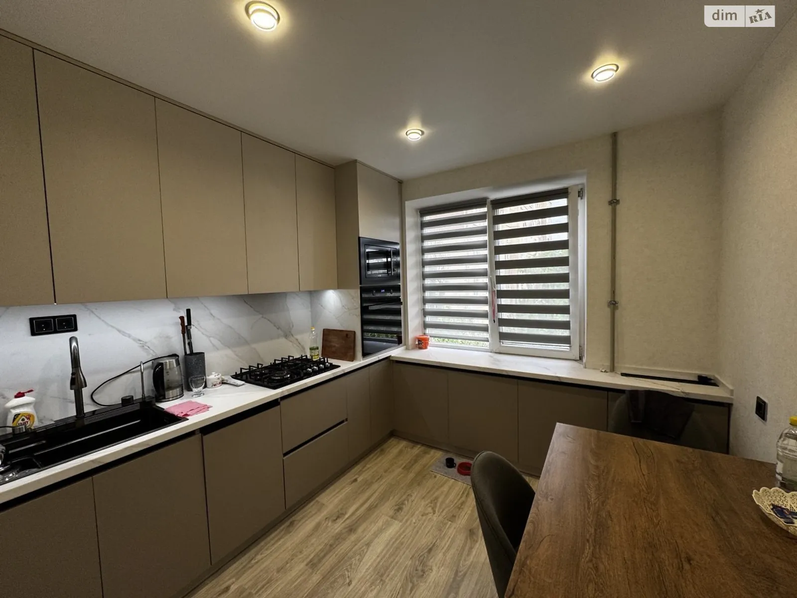 Продається 3-кімнатна квартира 77 кв. м у Дніпрі, пров. Екіпажний, 10 - фото 1