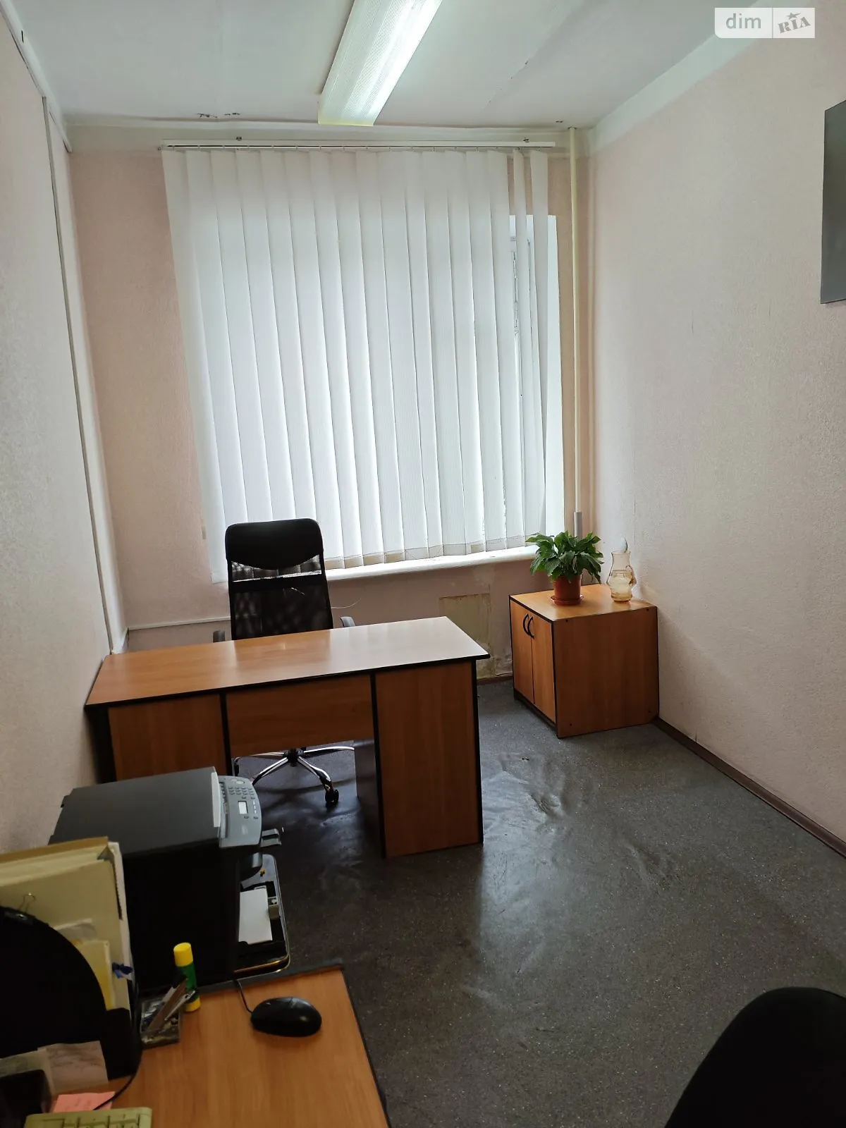 Сдается в аренду офис 14 кв. м в бизнес-центре, цена: 2350 грн - фото 1