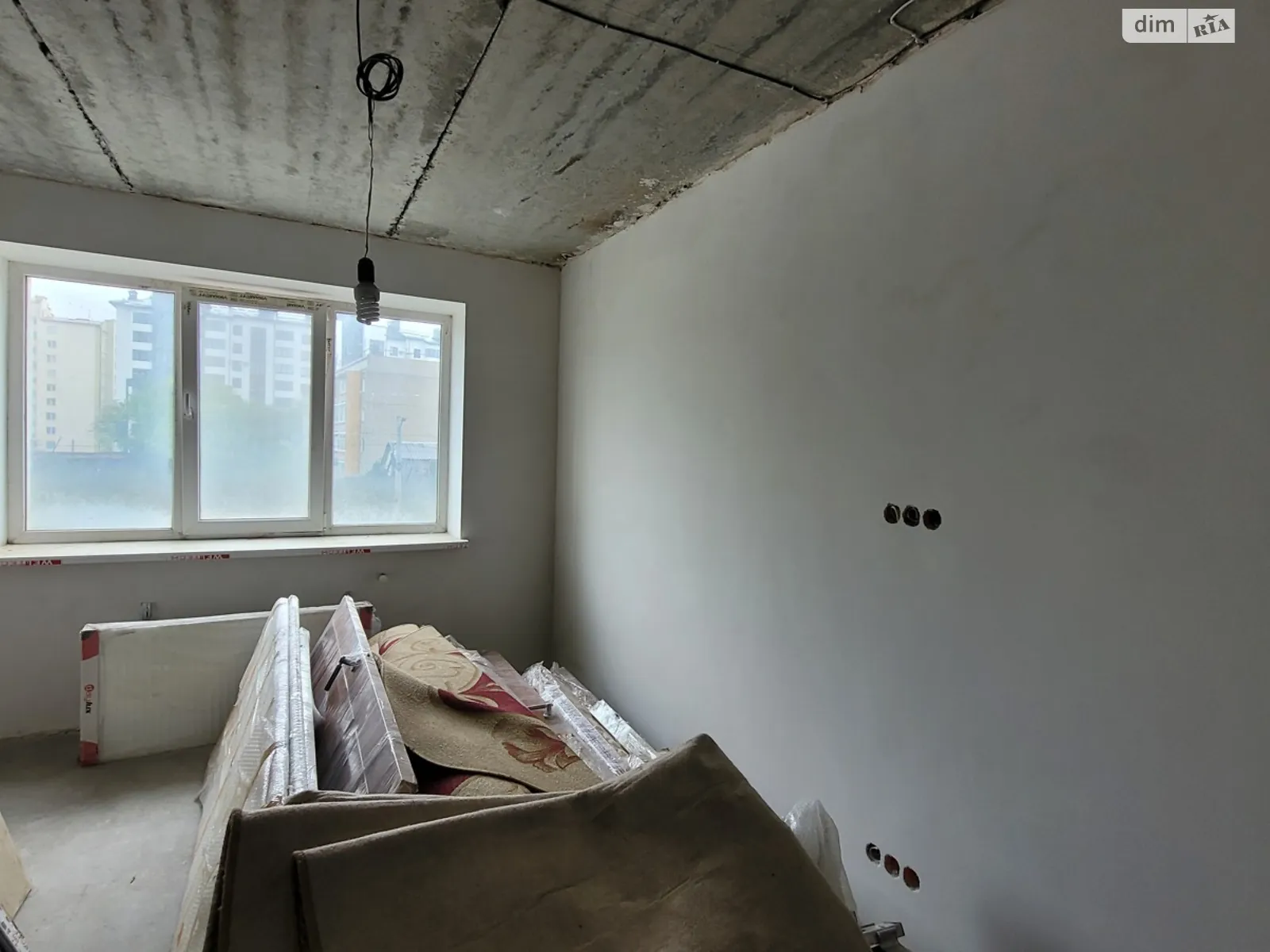 Продается 1-комнатная квартира 44 кв. м в Ивано-Франковске, ул. Пасечная, 2А - фото 1