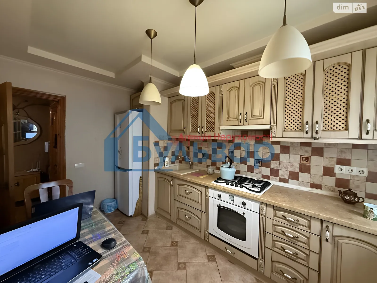 Продається 3-кімнатна квартира 63 кв. м у Полтаві, просп. Миру - фото 1