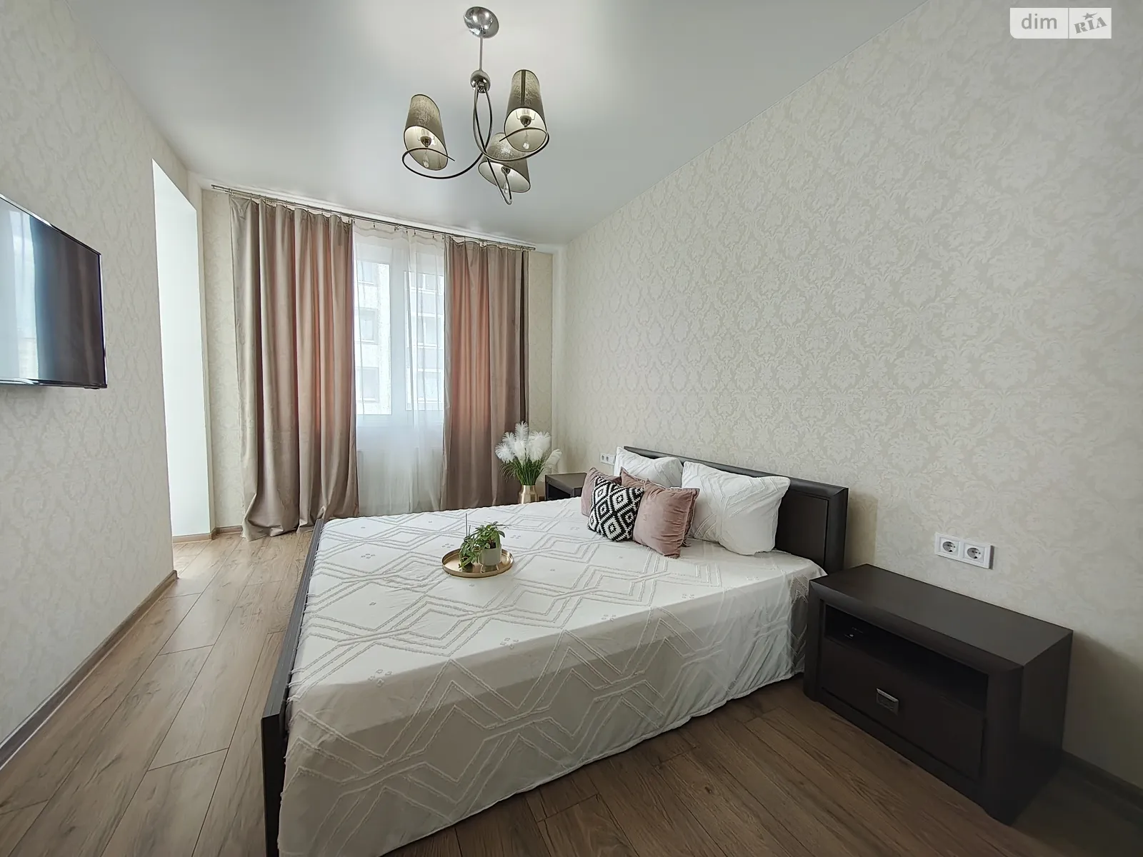 Продается 1-комнатная квартира 40 кв. м в Буче, пер. Тихого, 4 корпус 1 - фото 1