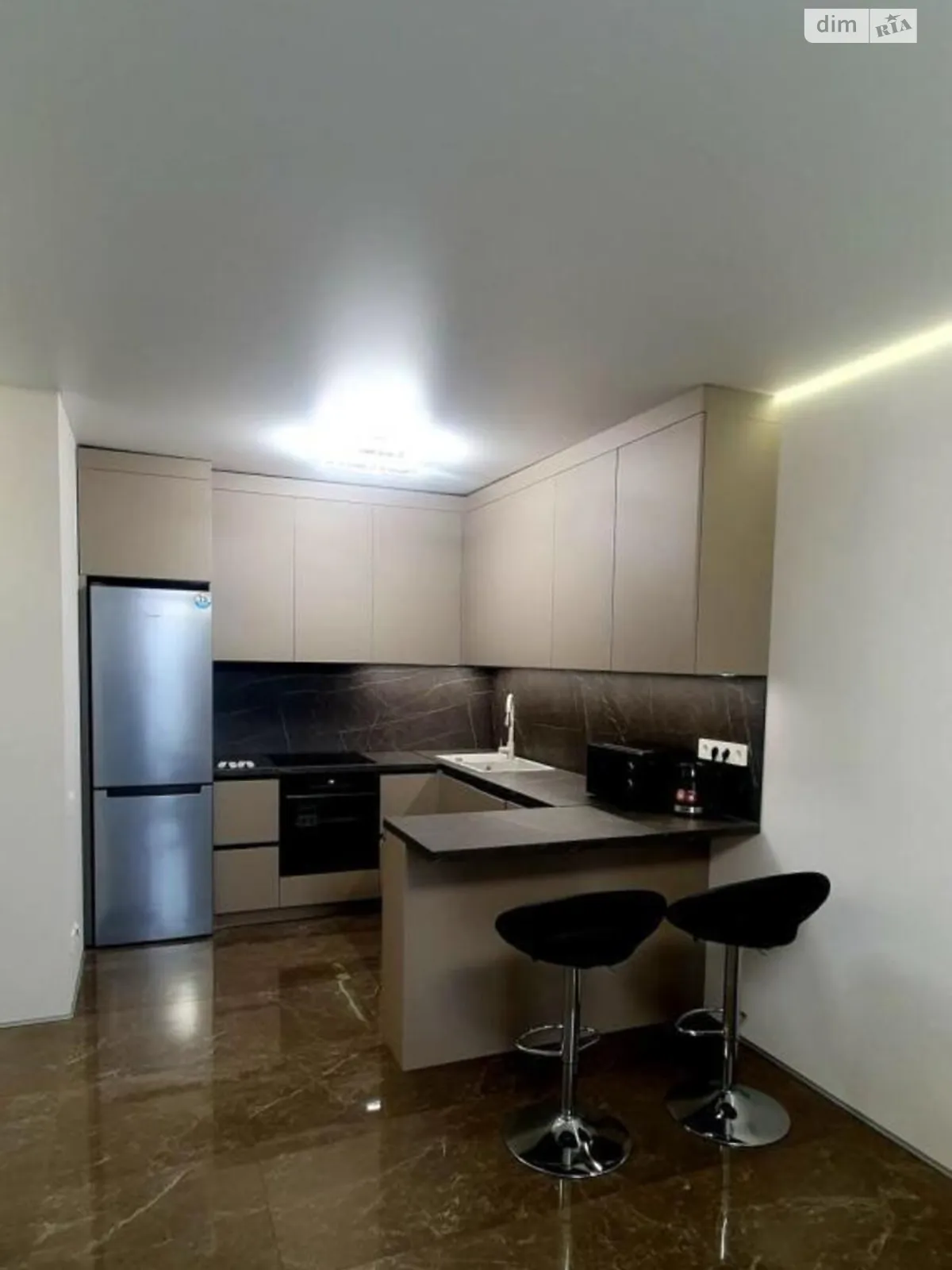 Продается 1-комнатная квартира 47 кв. м в Киеве, наб. Днепровская, 20А - фото 1