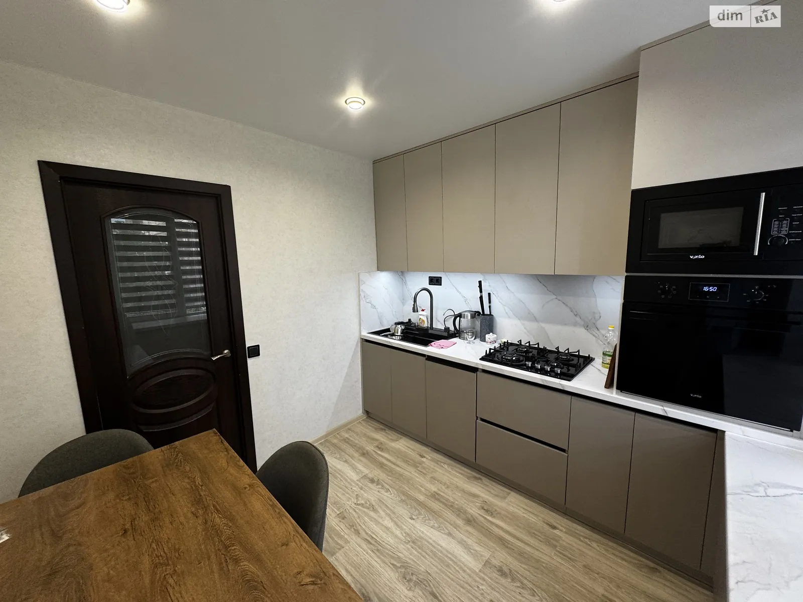 Продается 3-комнатная квартира 76.2 кв. м в Днепре, пер. Экипажный, 10 - фото 1