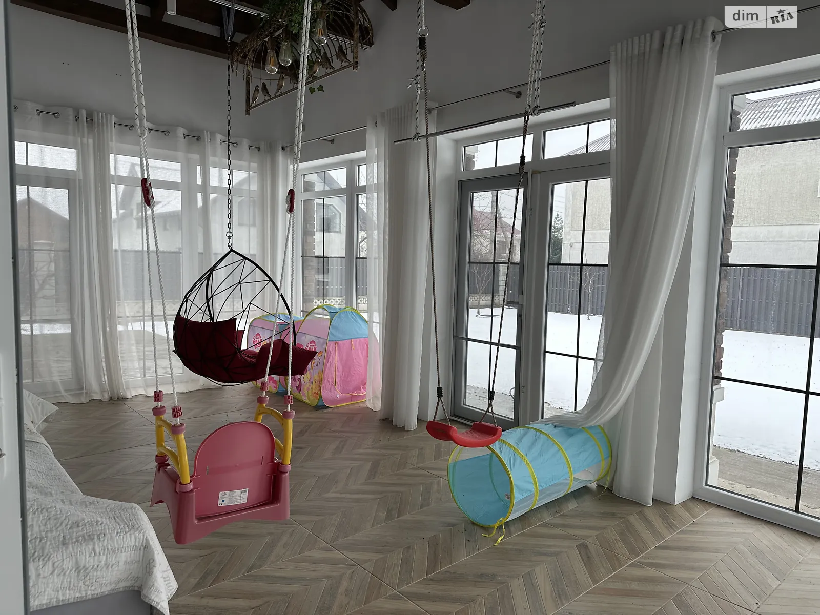 Продается одноэтажный дом 223 кв. м с камином, цена: 350000 $ - фото 1