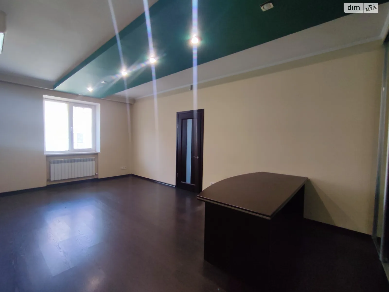 Продается 3-комнатная квартира 80.8 кв. м в Кривом Роге, ул. Парковая - фото 1