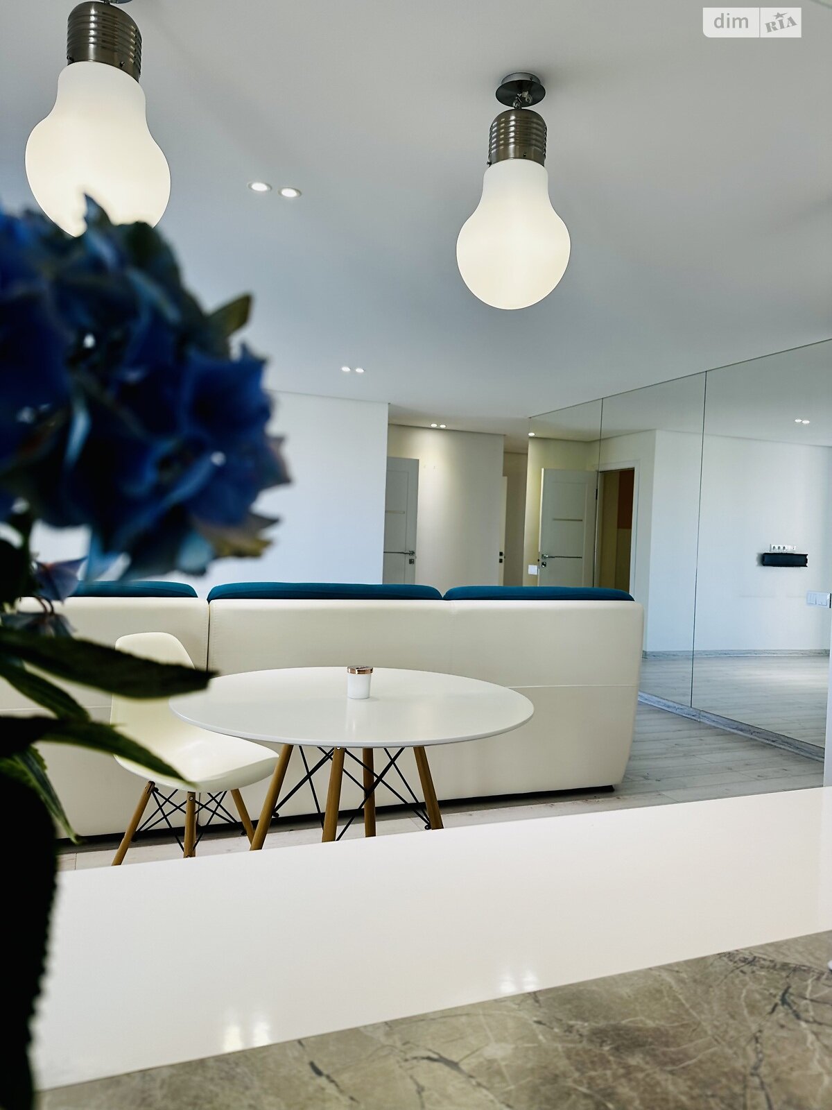 Прев'ю фото 2