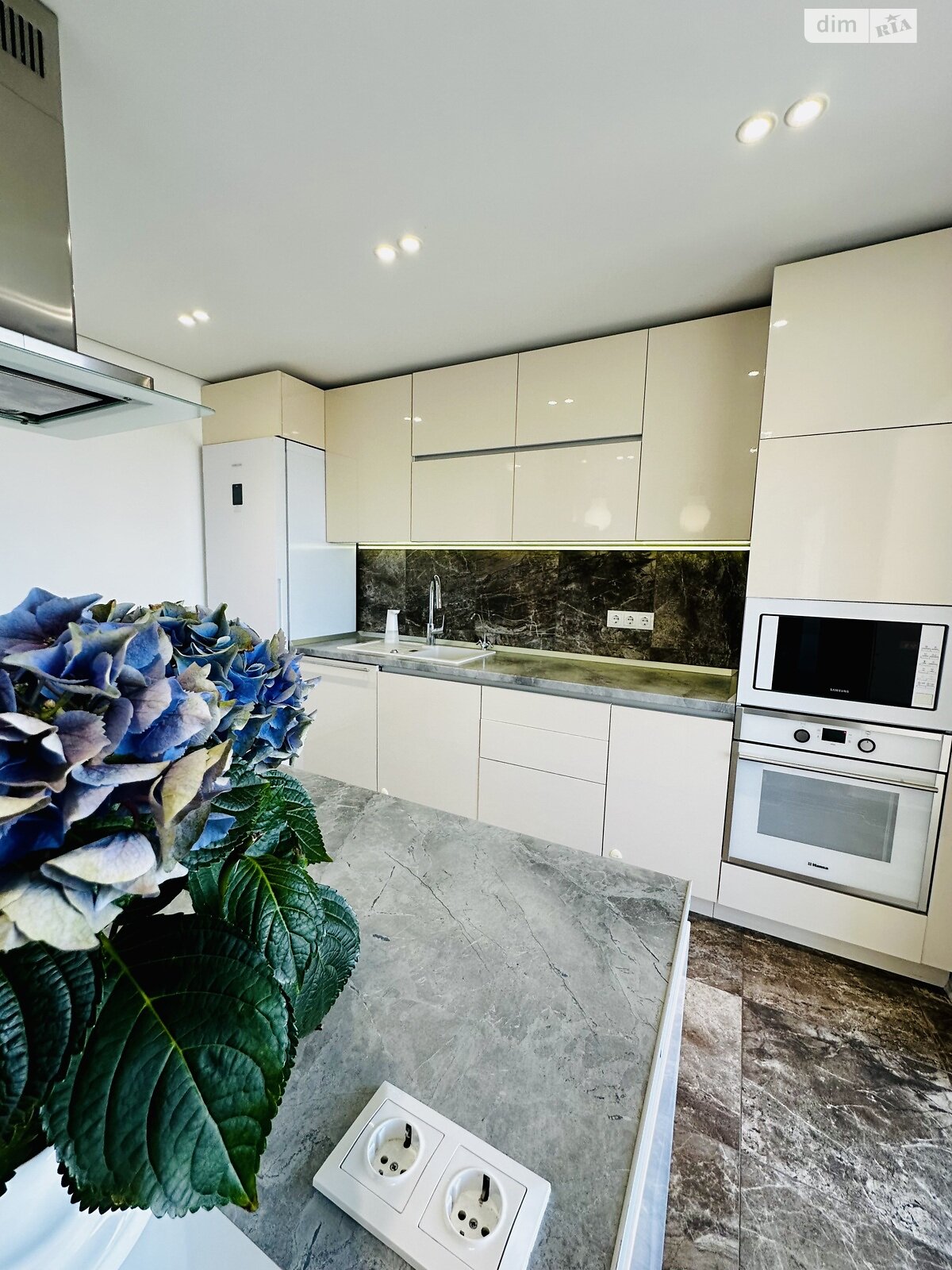 Прев'ю фото 3