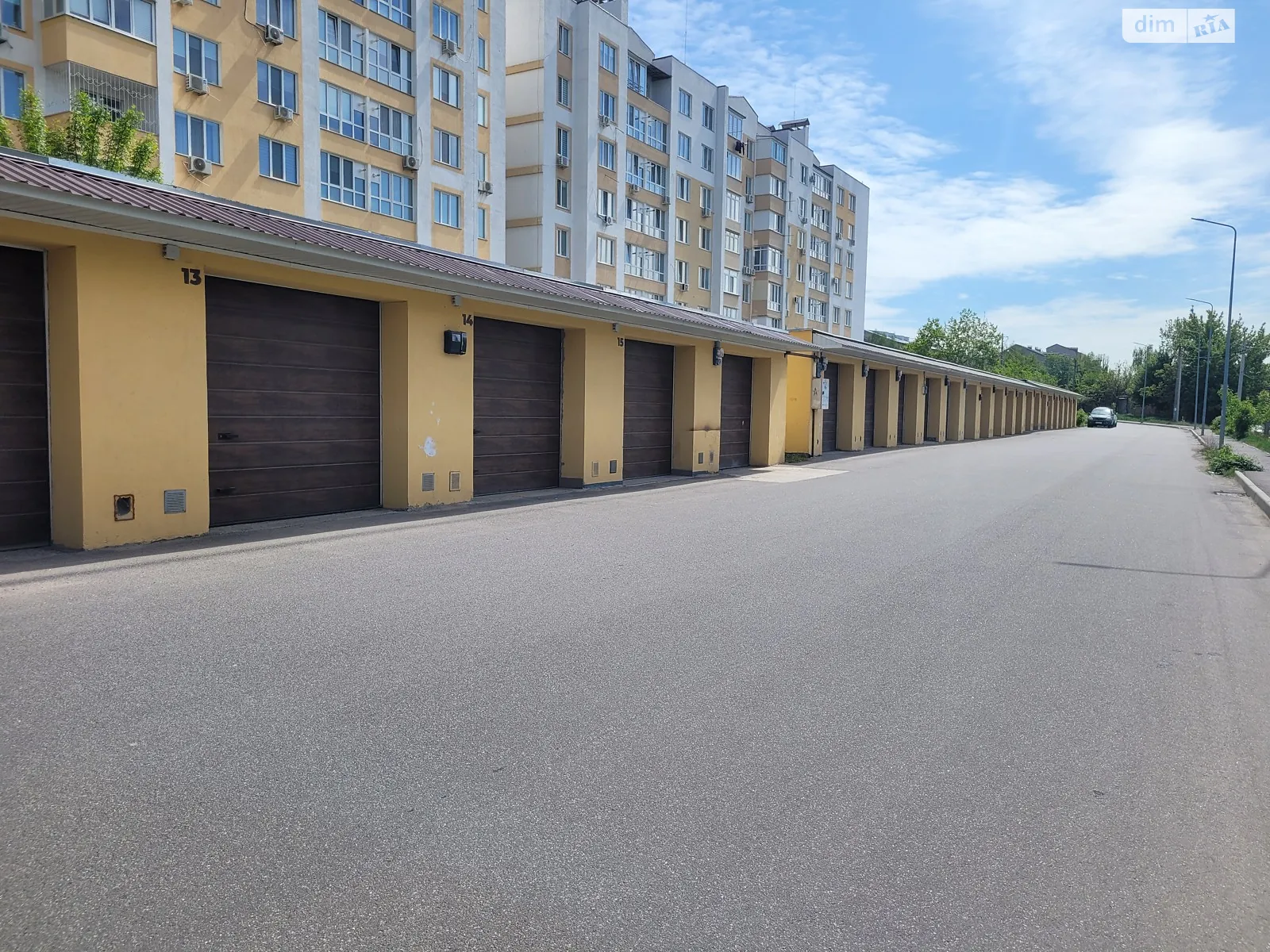 Продается отдельно стоящий гараж под легковое авто на 20 кв. м, цена: 20000 $ - фото 1