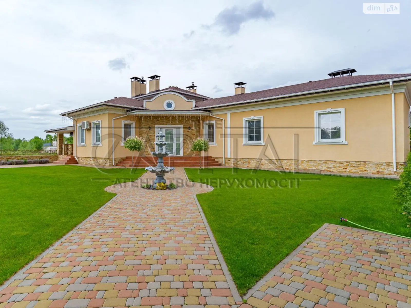 Продается дом на 2 этажа 170 кв. м с верандой, цена: 390000 $ - фото 1