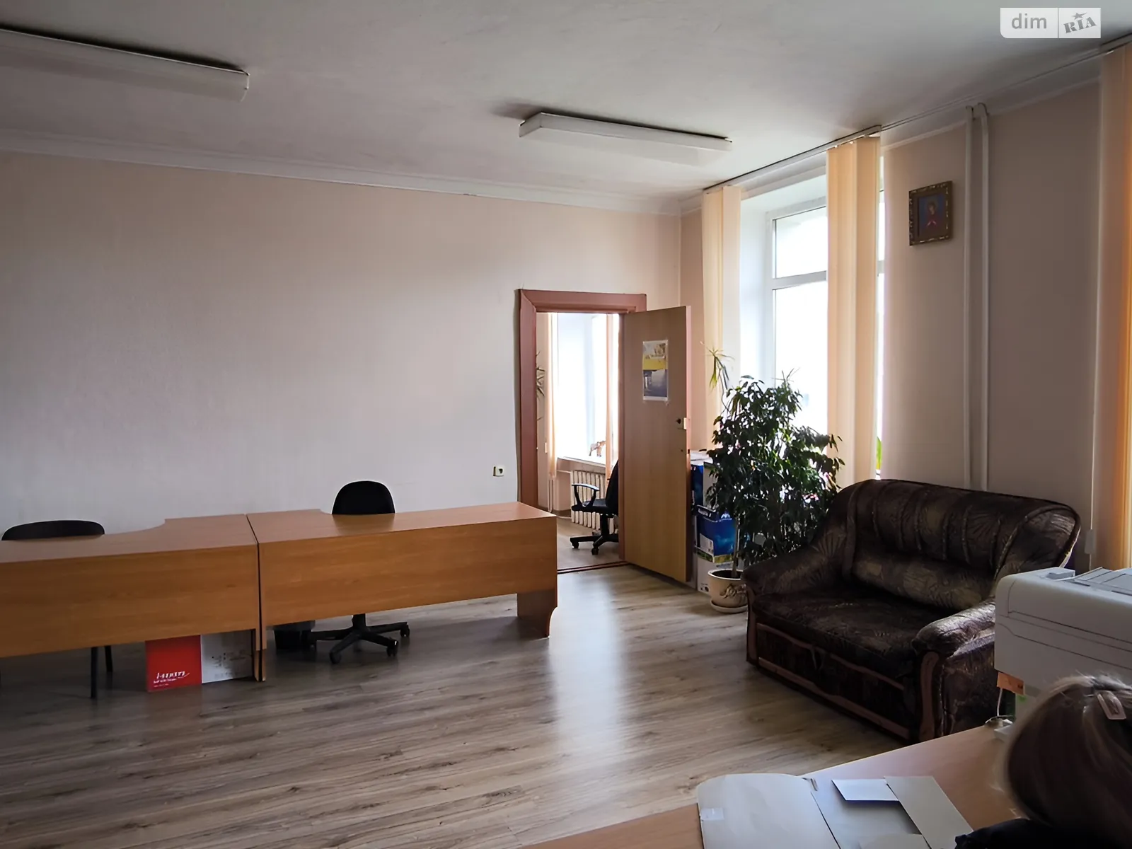 Здається в оренду офіс 42 кв. м в бізнес-центрі, цена: 9240 грн - фото 1