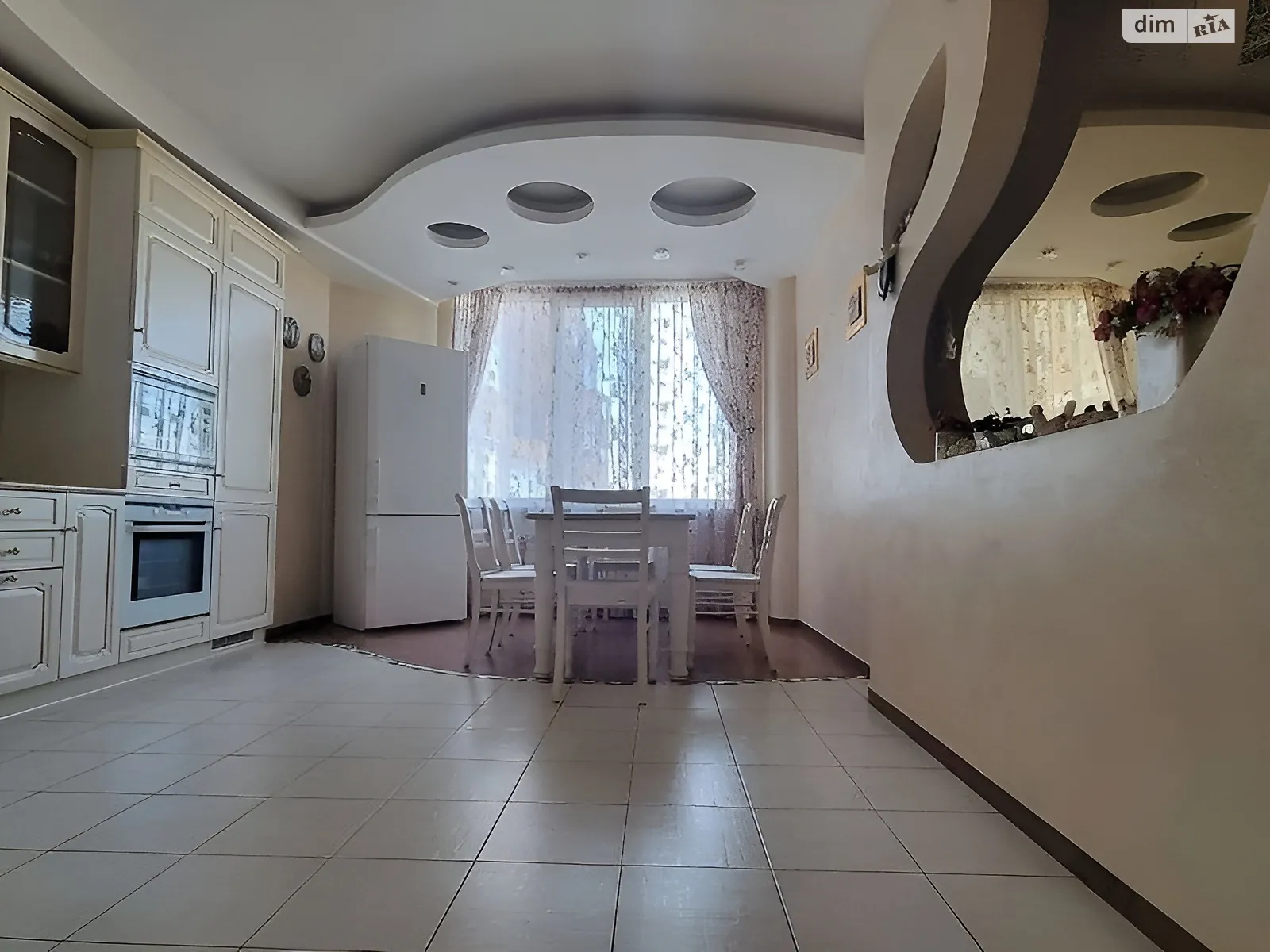 Продается 3-комнатная квартира 116.6 кв. м в Киеве, ул. Клиническая - фото 1