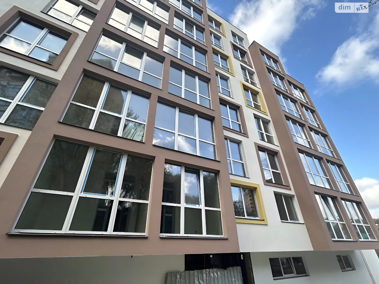 Продається 2-кімнатна квартира 61 кв. м у Львові, вул. Очеретяна, 11 - фото 1