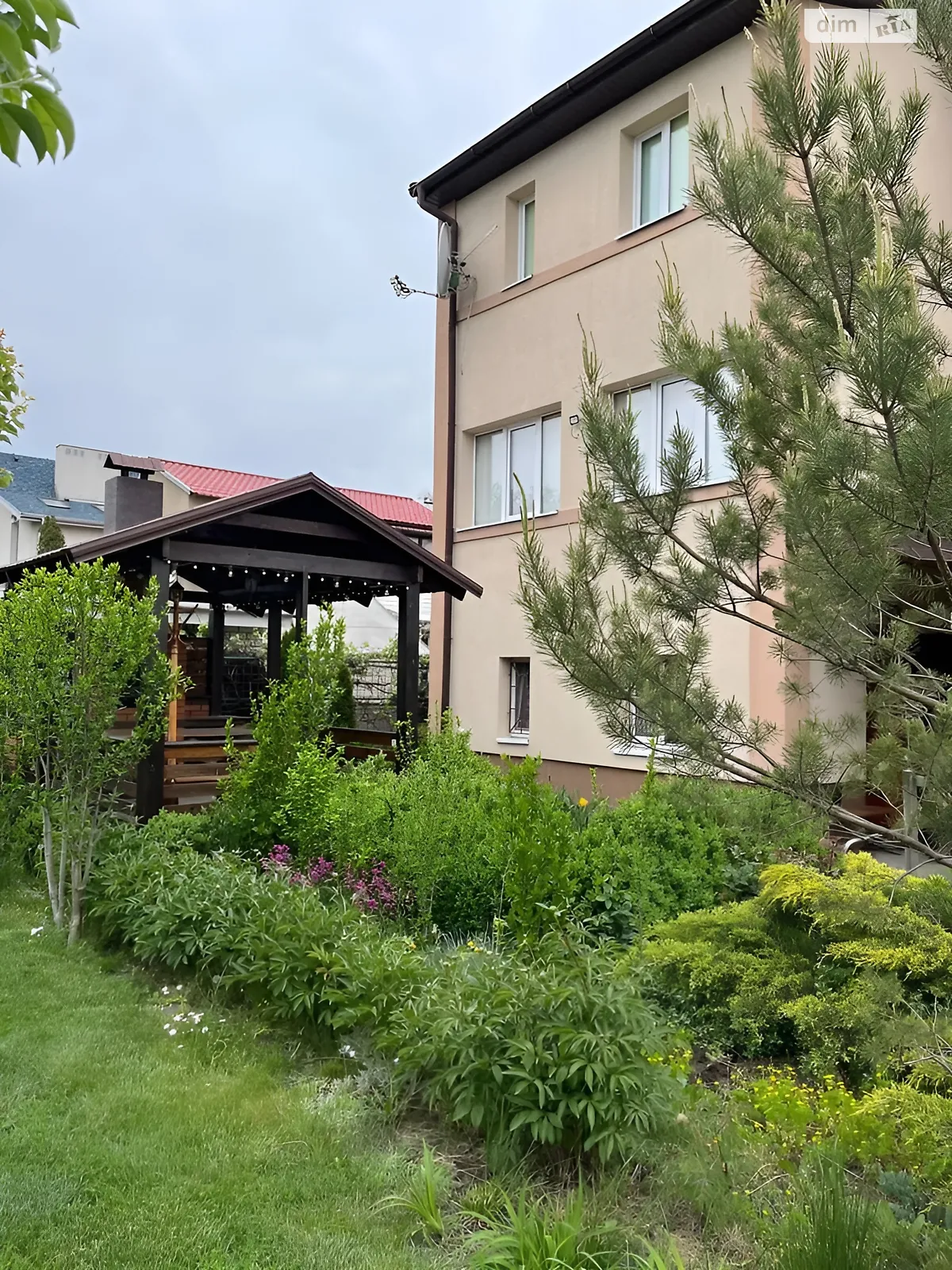 Продається будинок 3 поверховий 108.1 кв. м з банею/сауною, цена: 79900 $ - фото 1