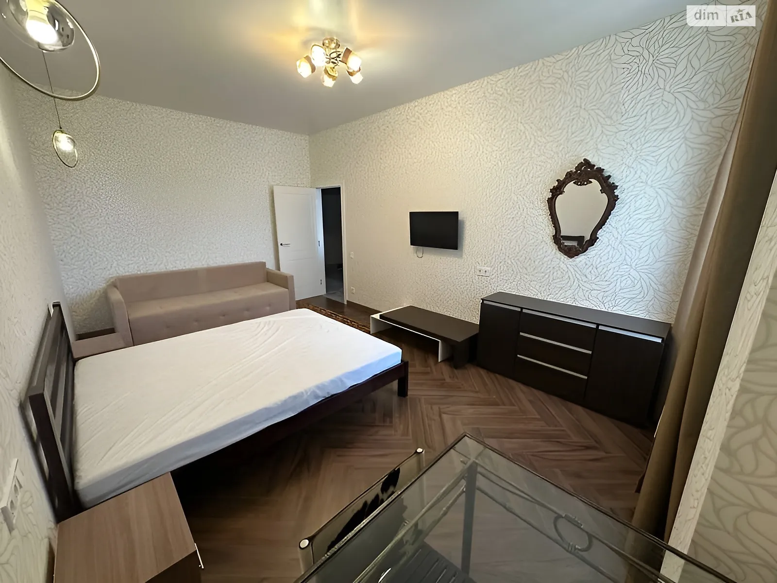 Продается 1-комнатная квартира 44 кв. м в Одессе, ул. Солнечная, 4 - фото 1