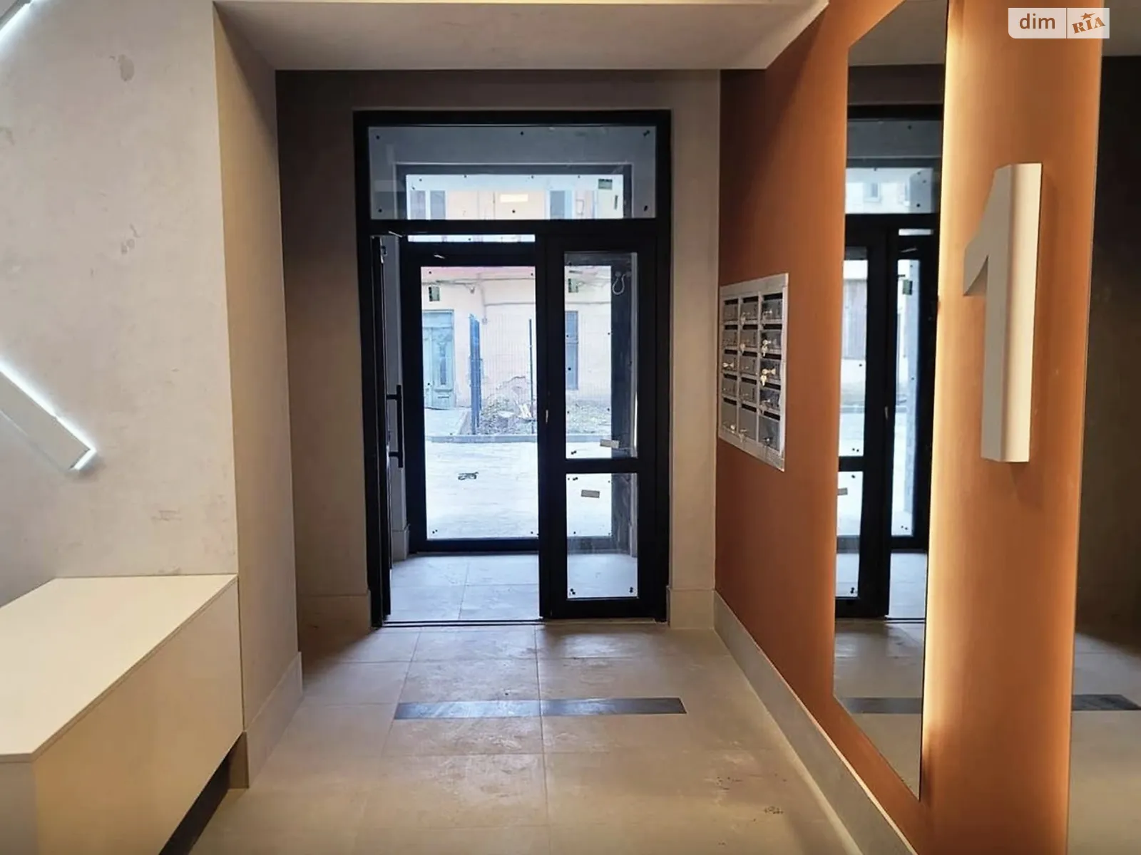 Продается 2-комнатная квартира 66.2 кв. м в Львове, ул. Лемковская - фото 1