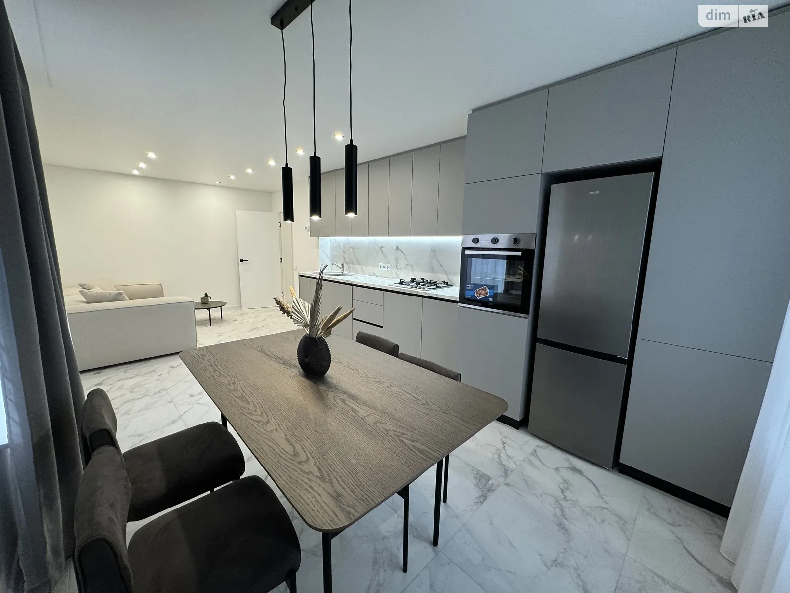 2-кімнатна квартира 84 кв. м у Тернополі, цена: 99800 $ - фото 1