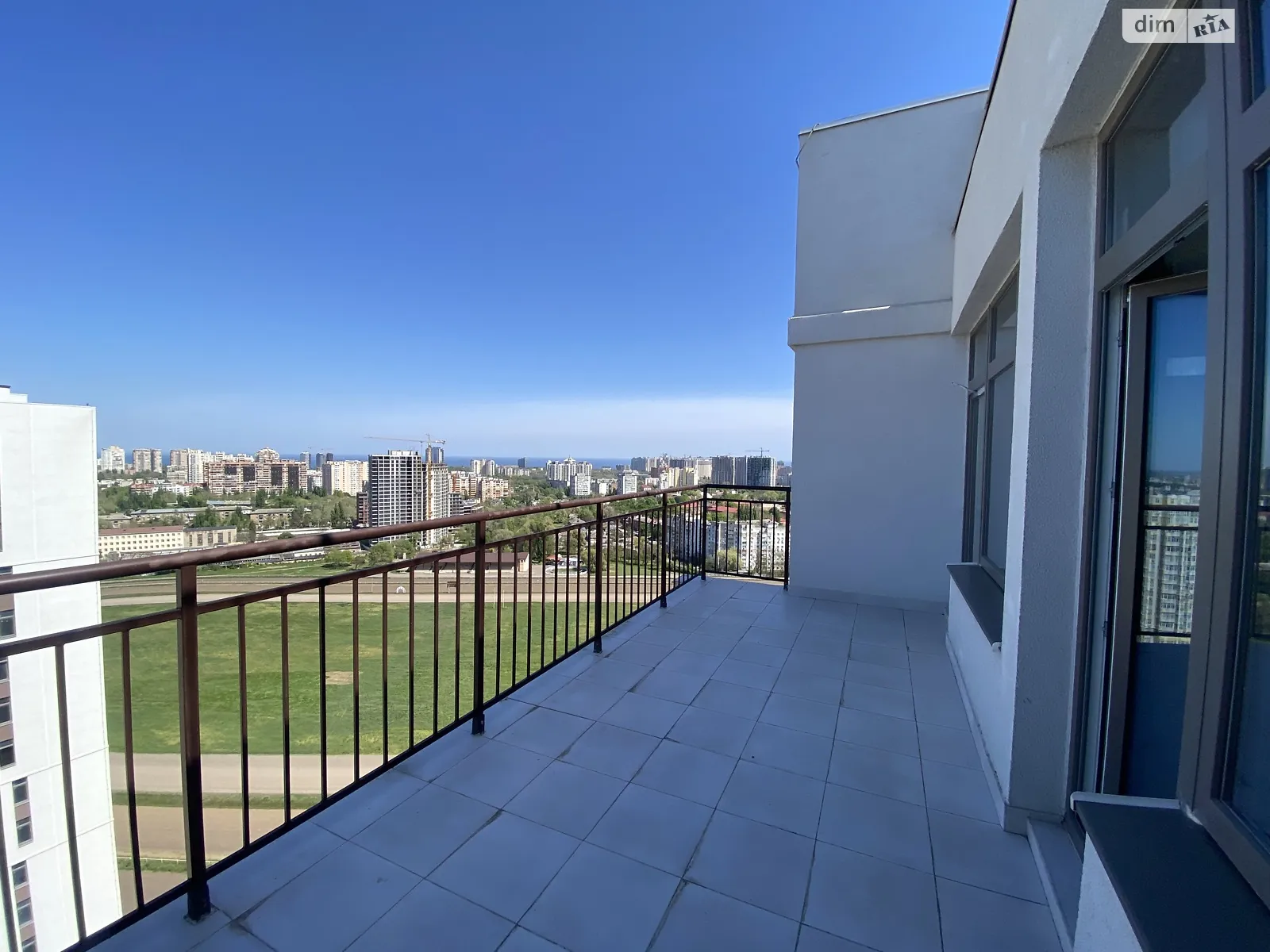 Продается 2-комнатная квартира 61 кв. м в Одессе, ул. Краснова - фото 1