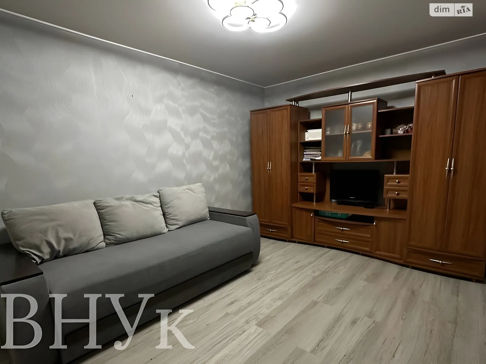 1-кімнатна квартира 44.3 кв. м у Луцьку, вул. Привокзальна, 13А - фото 1