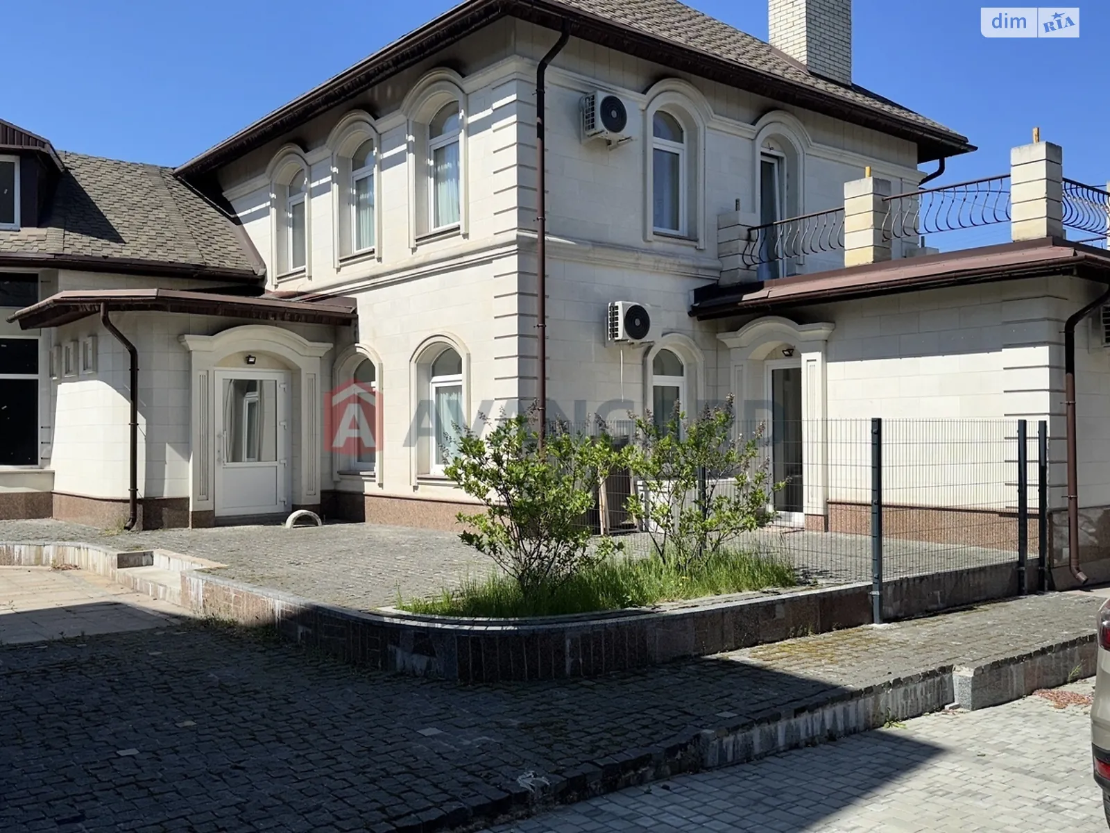 Сдается в аренду дом на 2 этажа 62.5 кв. м с мансардой, цена: 25000 грн - фото 1