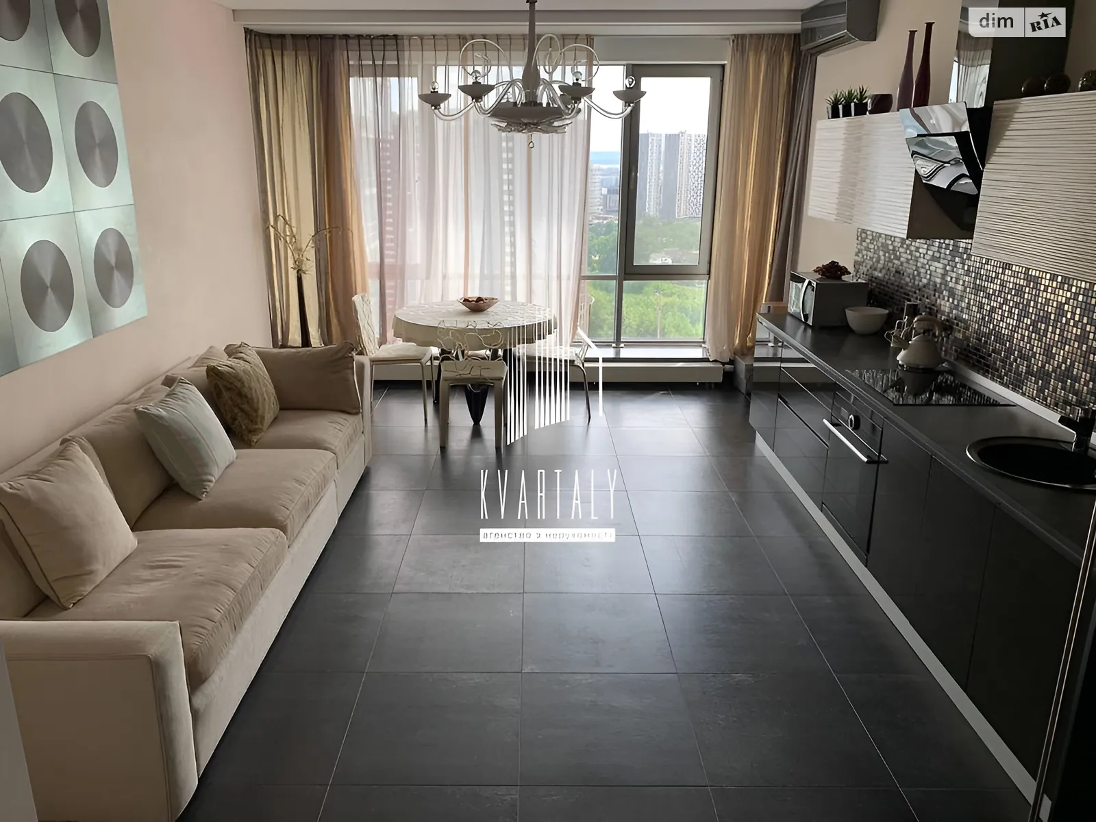 Продається 3-кімнатна квартира 87 кв. м у Києві, наб. Дніпровська, 14А - фото 1