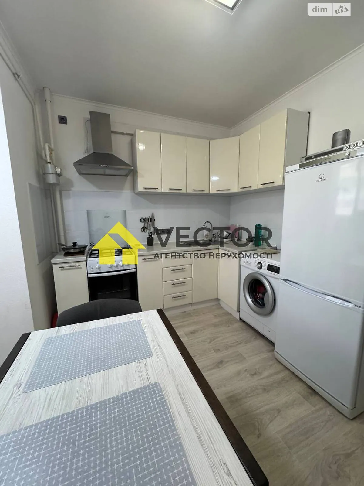 Продається 1-кімнатна квартира 41.5 кв. м у Щербанях, вул. Петровського - фото 1
