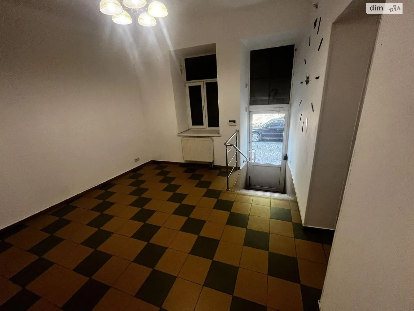 Продается помещения свободного назначения 28 кв. м в 3-этажном здании, цена: 65000 $ - фото 1