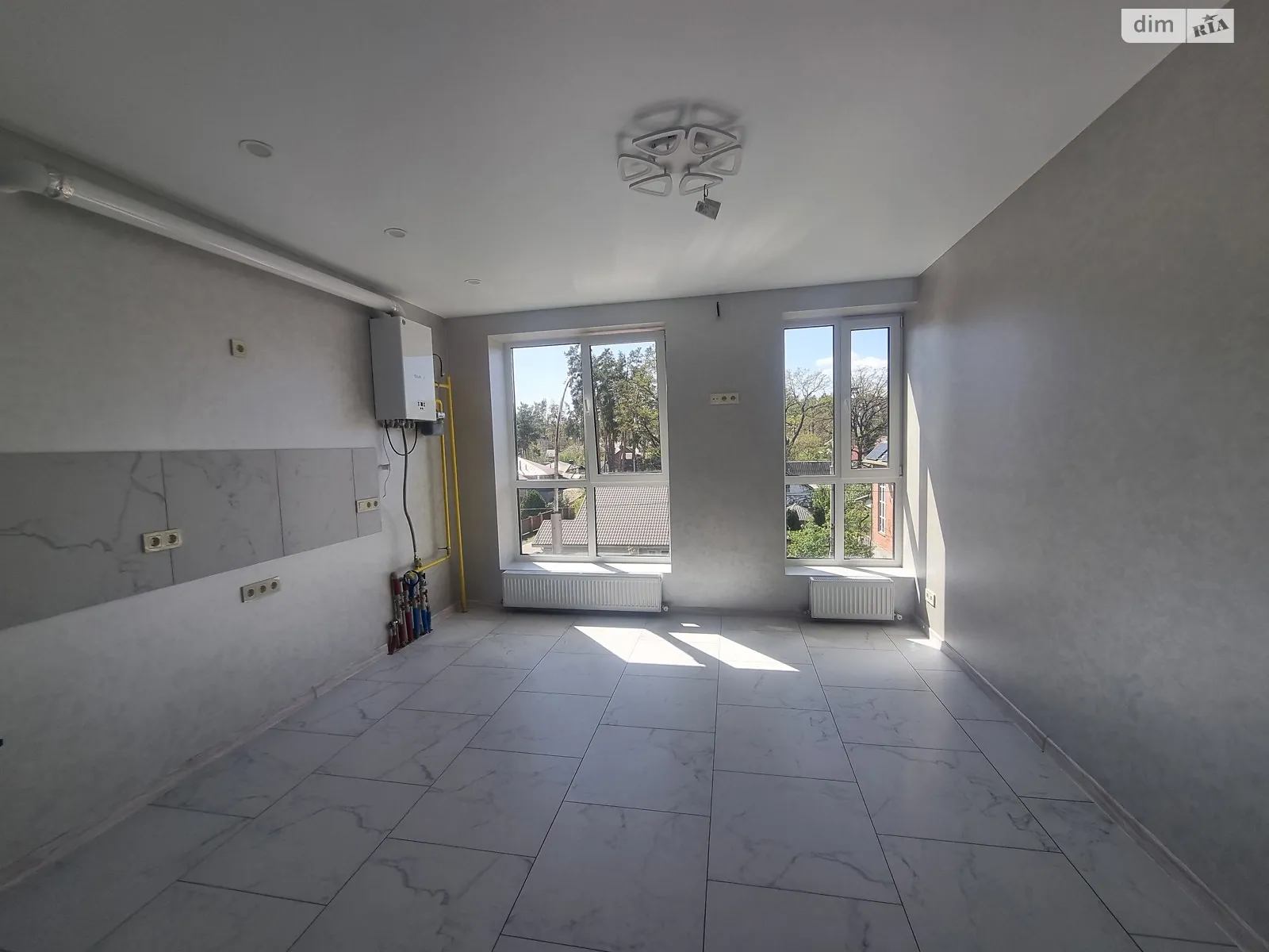 Продается 1-комнатная квартира 51 кв. м в Ирпене, 2-й пер. Украинский, 24 - фото 1