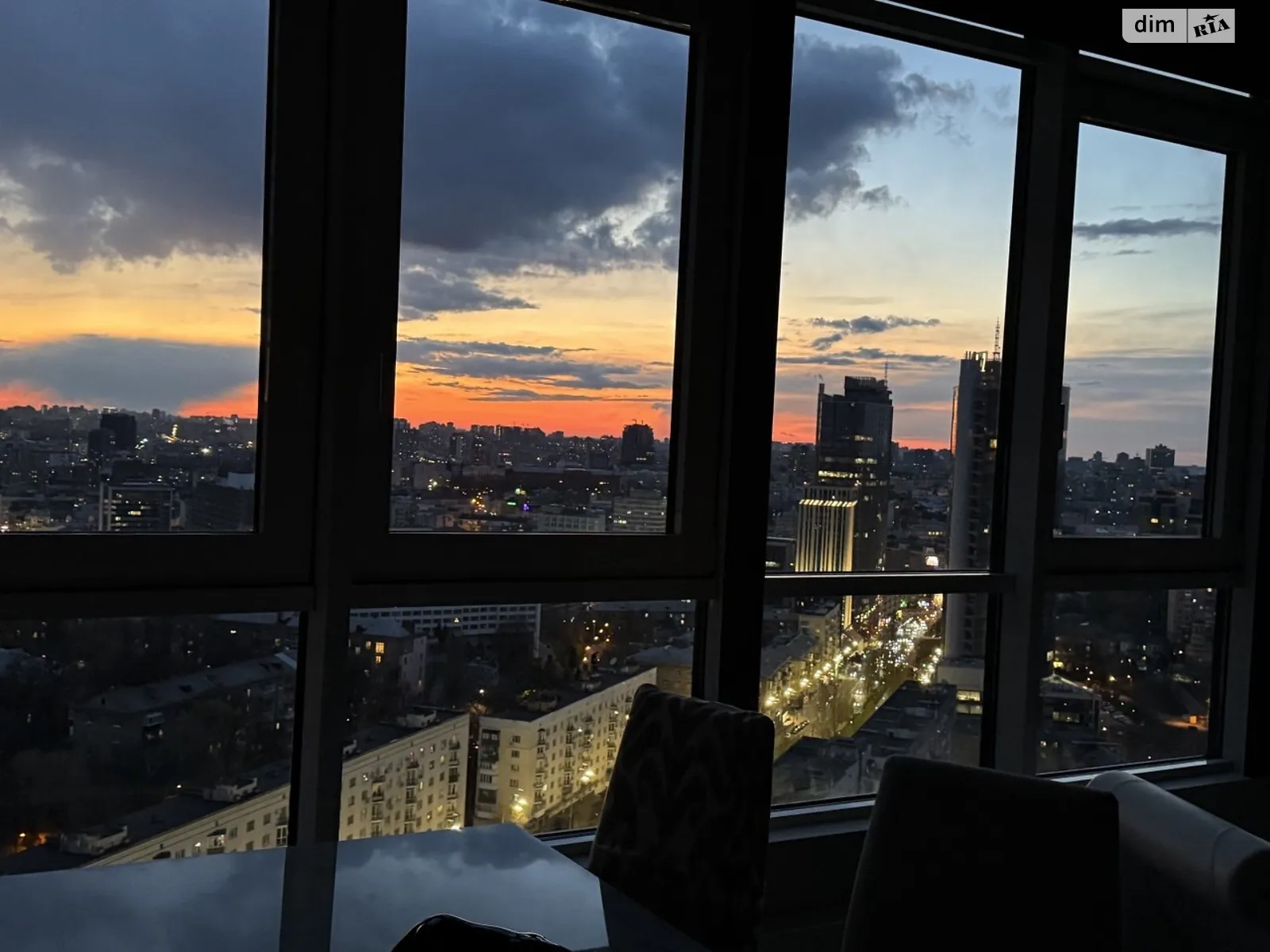 Продается 3-комнатная квартира 107 кв. м в Киеве, бул. Леси Украинки, 7В - фото 1