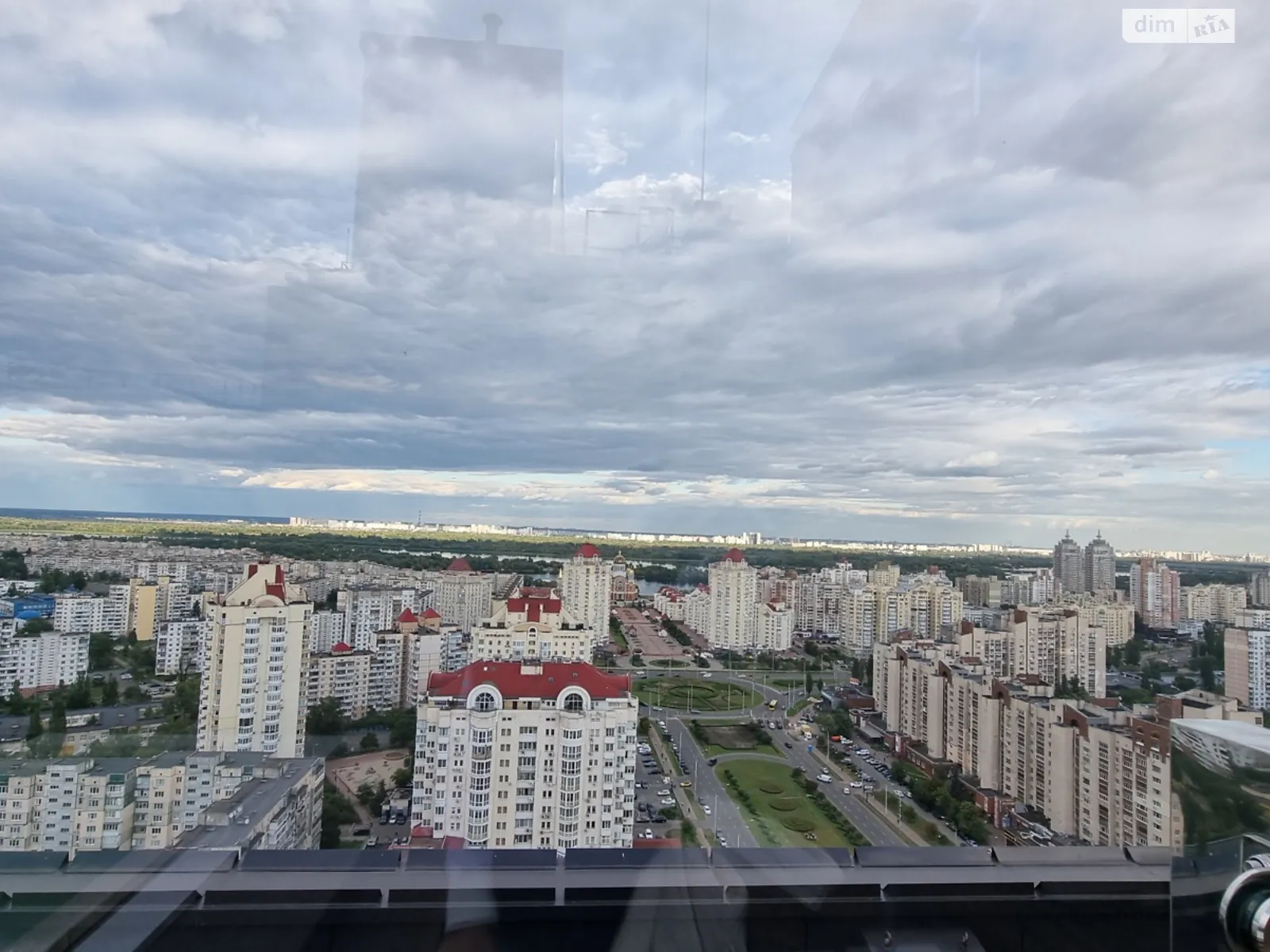 Продается 1-комнатная квартира 65.3 кв. м в Киеве, просп. Оболонский, 26 - фото 1