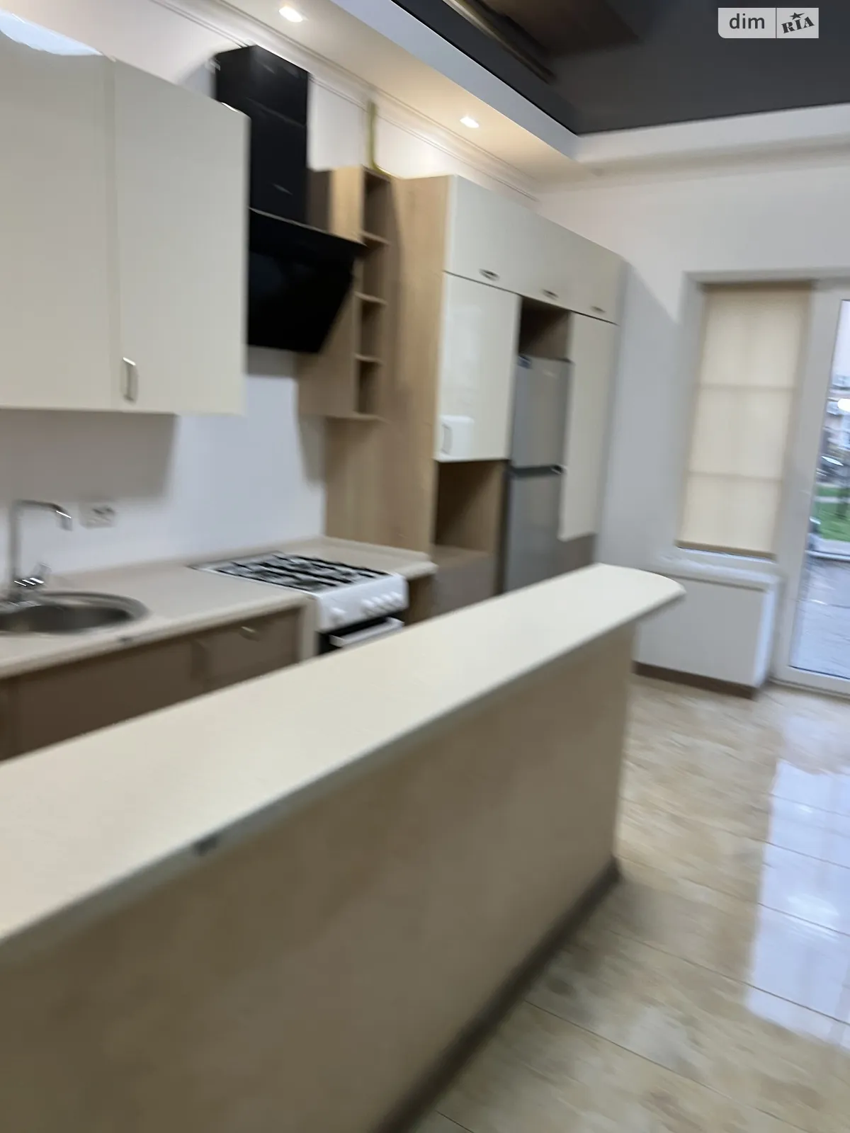 Здається в оренду 2-кімнатна квартира 47 кв. м у Ужгороді, вул. Володимирська, 90 - фото 1