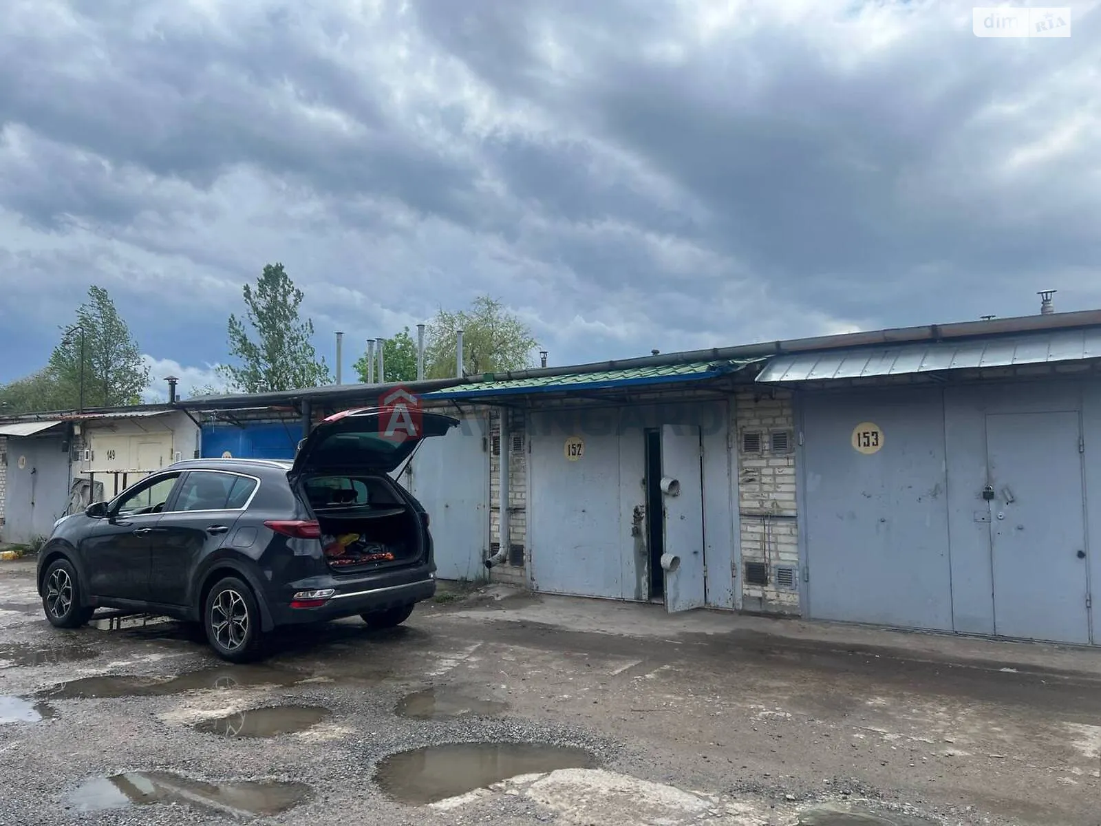 Продается отдельно стоящий гараж универсальный на 36 кв. м, цена: 6000 $ - фото 1