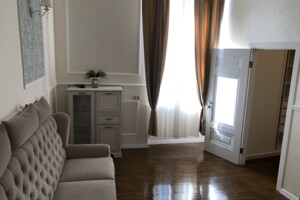 Зніму квартиру в Ужгороді подобово