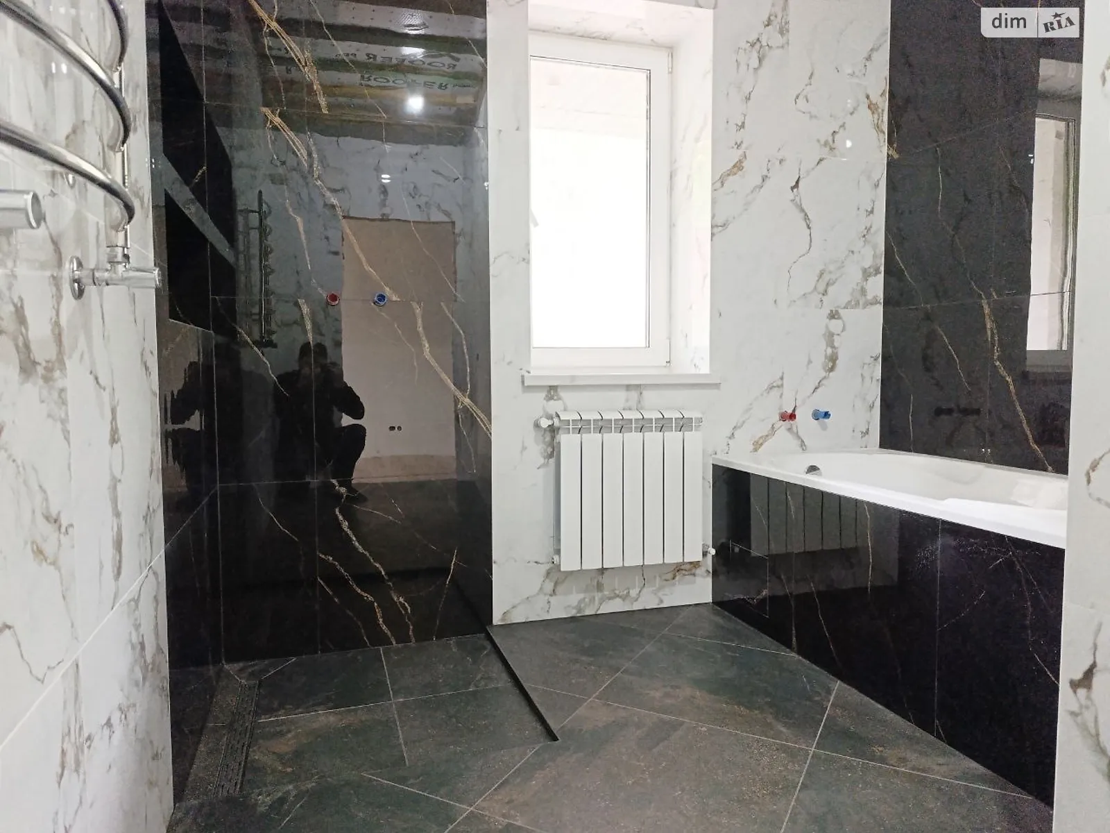 Продається одноповерховий будинок 210 кв. м з балконом, цена: 170000 $ - фото 1