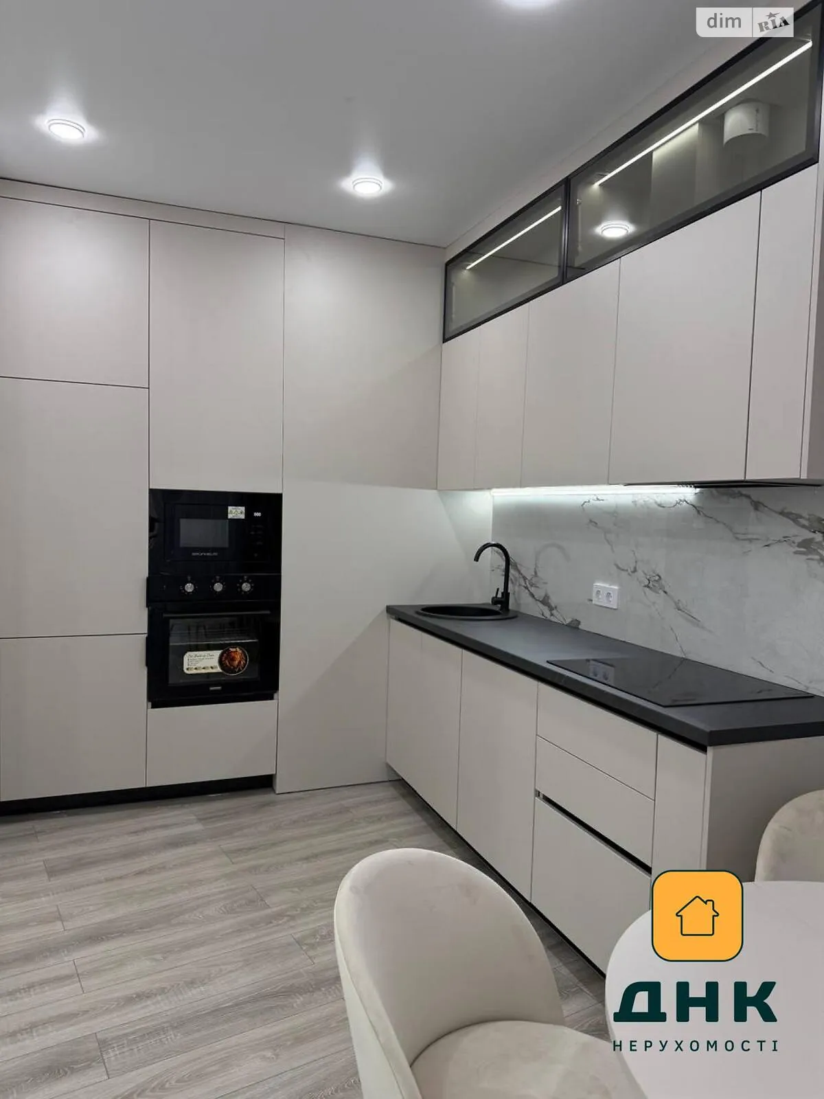 Продается 1-комнатная квартира 42.6 кв. м в Одессе, ул. Краснова, 1 - фото 1