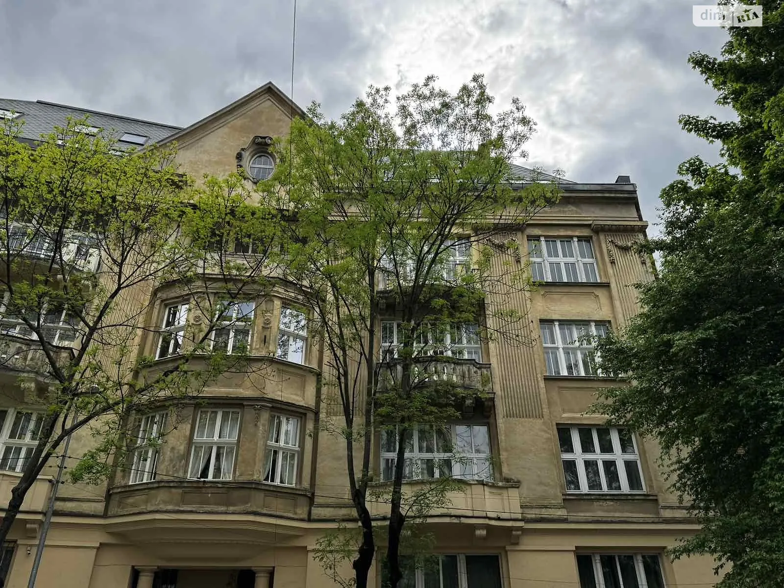 Продается 5-комнатная квартира 223.9 кв. м в Львове, ул. Новакивского Олексы, 8 - фото 1