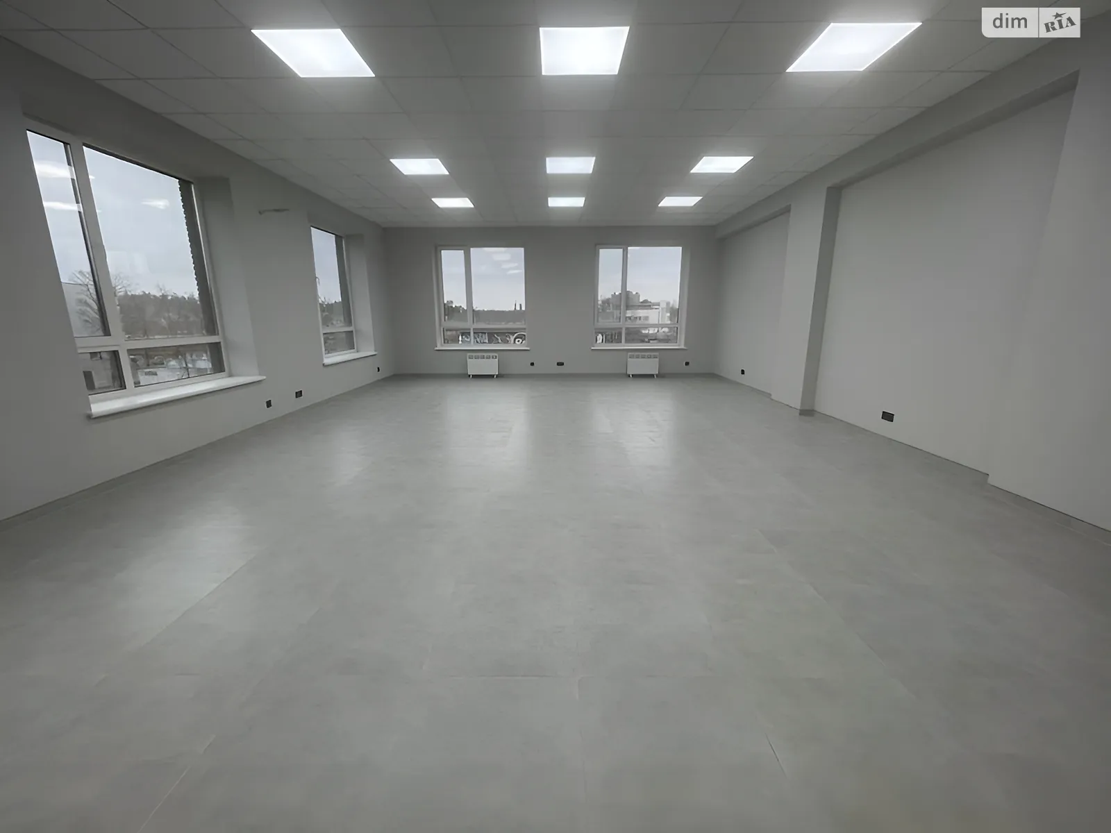 Продается офис 70.5 кв. м в бизнес-центре, цена: 77550 $ - фото 1