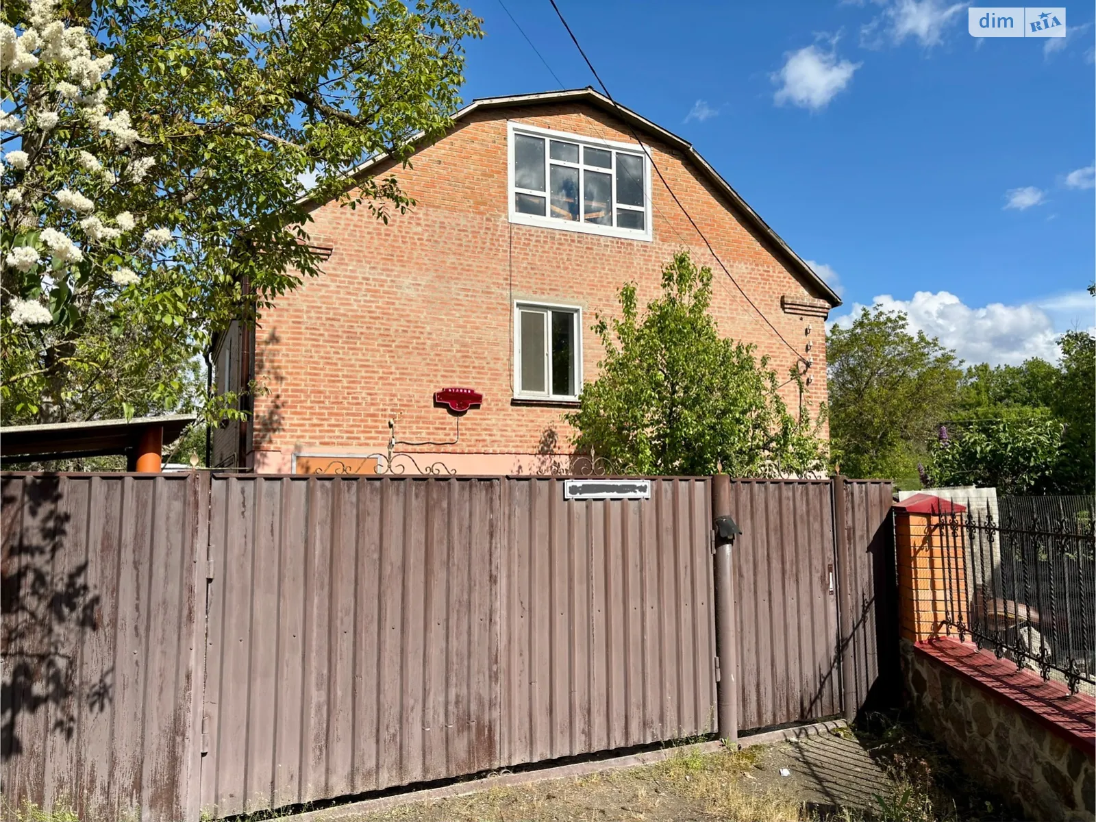 Продается дом на 2 этажа 179 кв. м с беседкой, цена: 65000 $ - фото 1