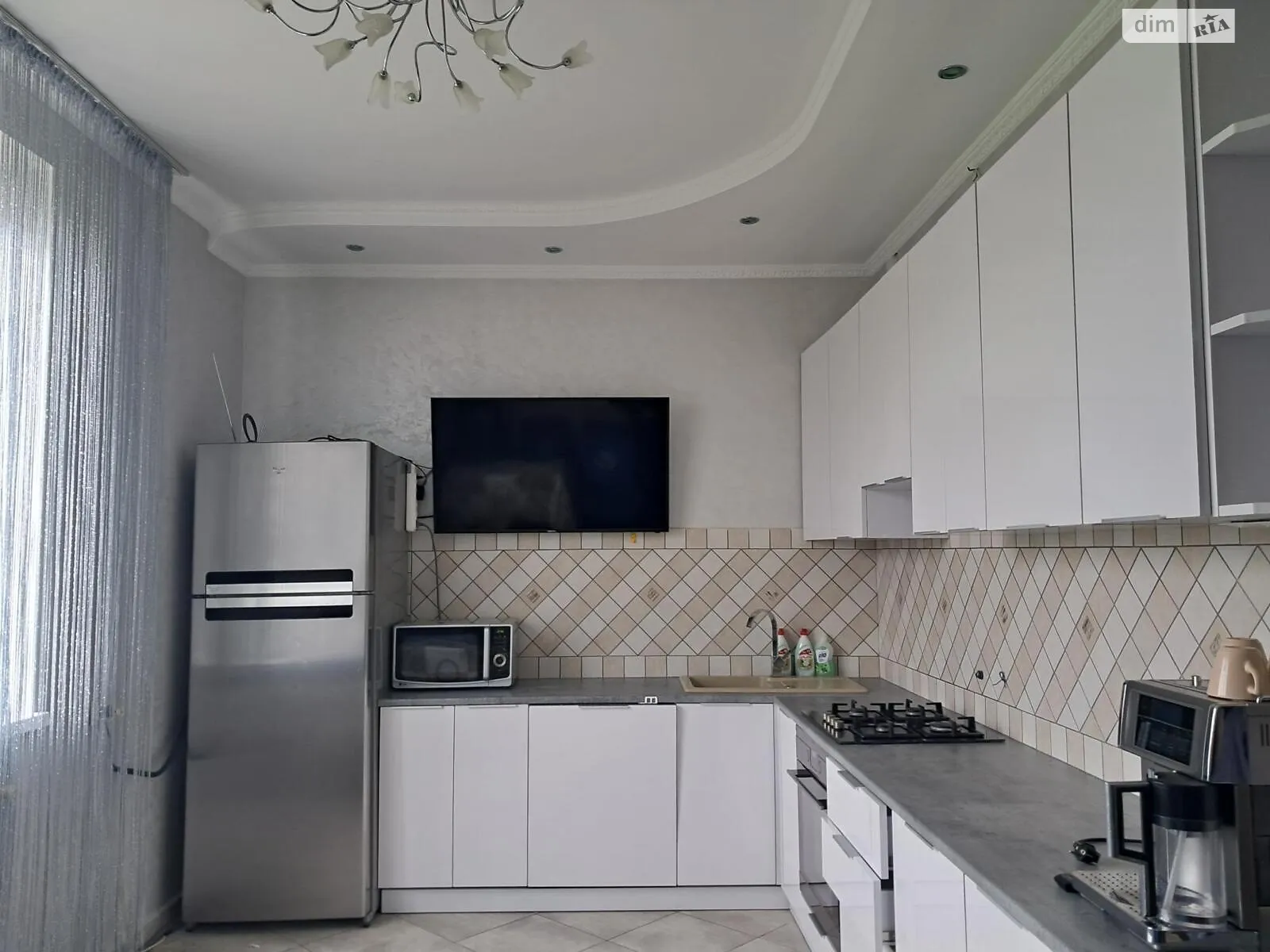 Продается дом на 2 этажа 220 кв. м с беседкой, цена: 104000 $ - фото 1
