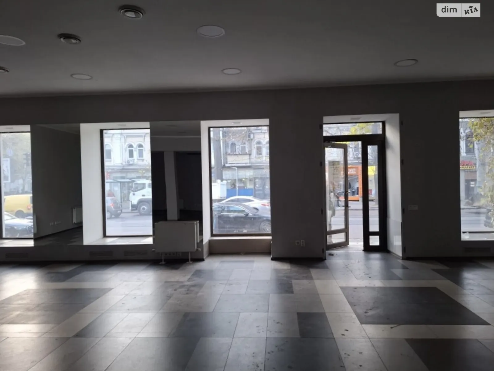 Сдается в аренду помещения свободного назначения 185 кв. м в 3-этажном здании, цена: 1500 $ - фото 1