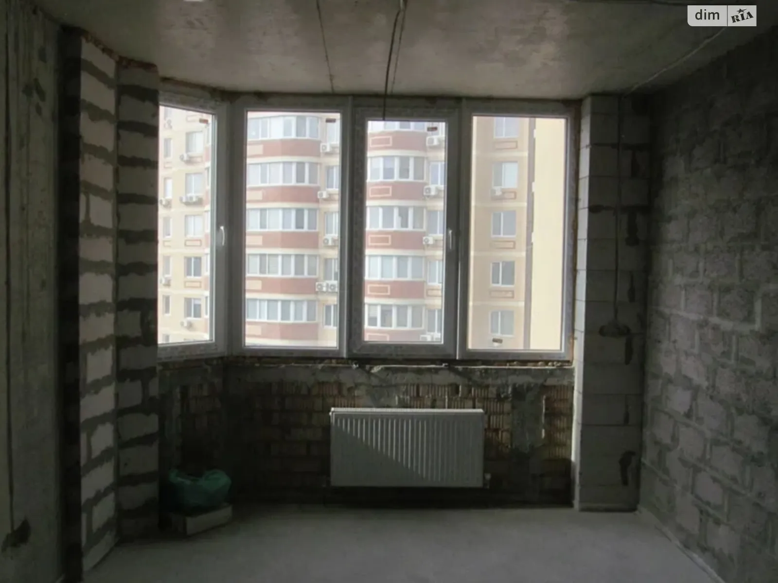 Продается 1-комнатная квартира 36 кв. м в Одессе, ул. 28-й Бригады(Паустовского) - фото 1