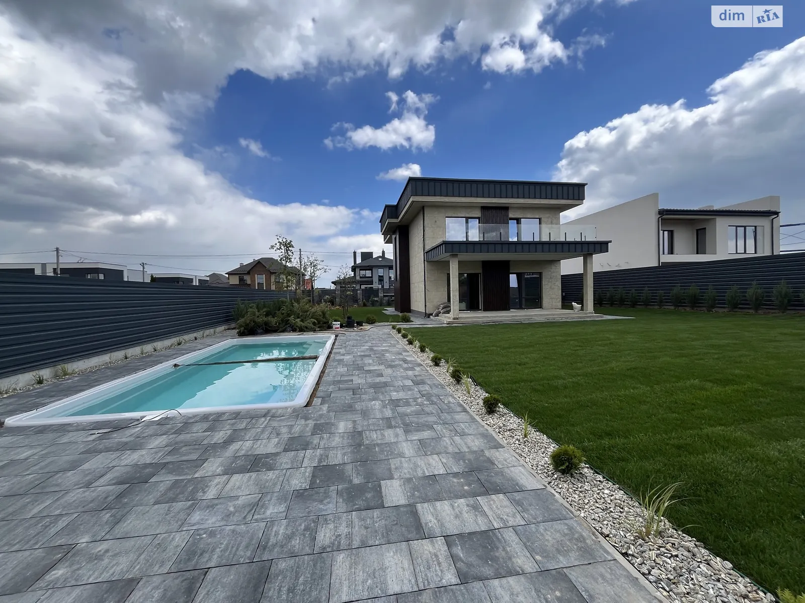 Продається будинок 2 поверховий 180 кв. м з садом, цена: 320000 $ - фото 1