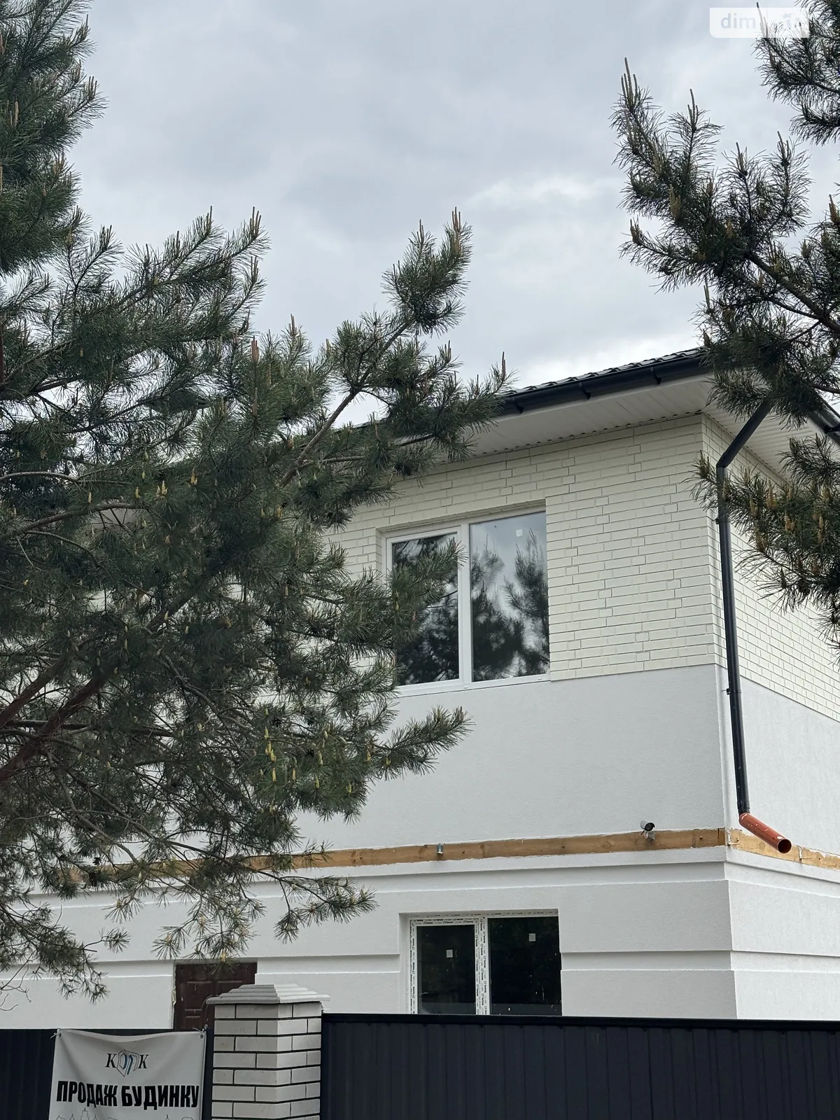 Продается дом на 2 этажа 180 кв. м с садом, цена: 140000 $ - фото 1