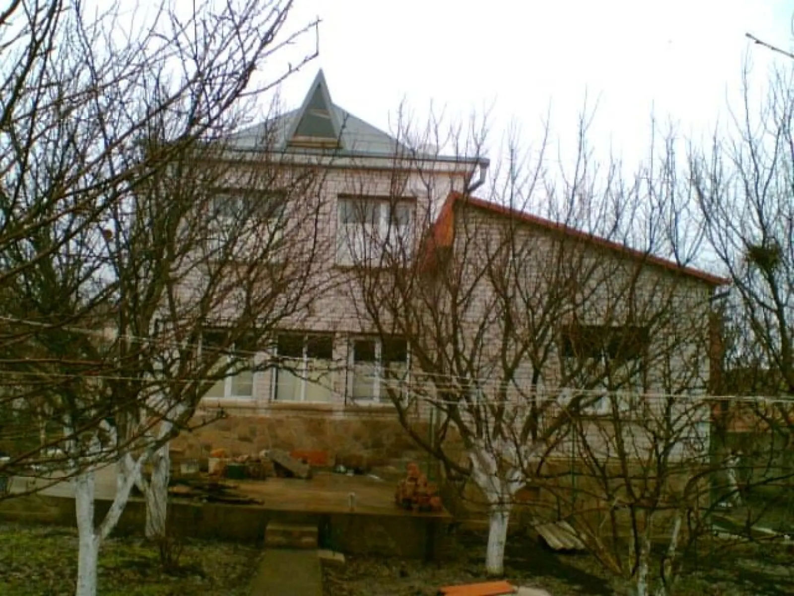 Продается дом на 2 этажа 300 кв. м с участком, цена: 113600 $ - фото 1