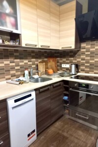 Продаж квартири, Одеса, р‑н. Сахалінчик, Середньофонтанська вулиця
