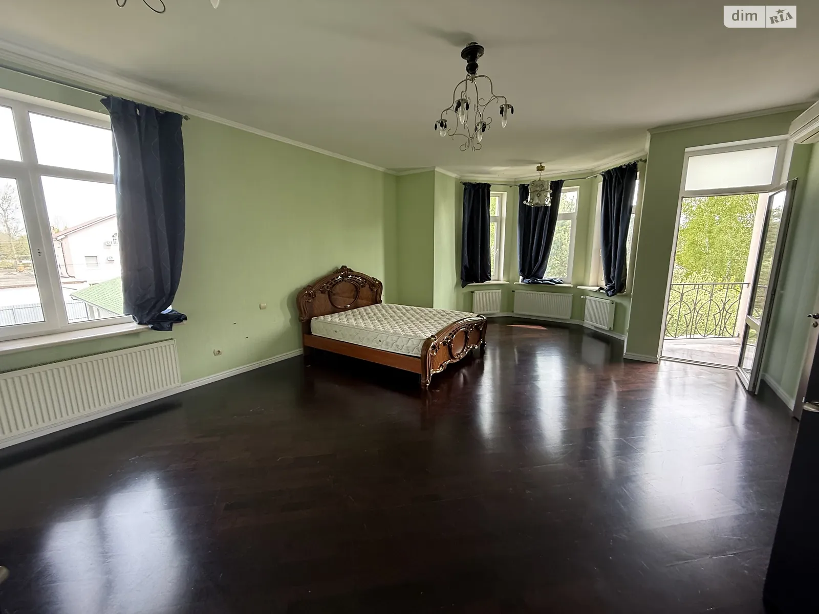 Здається в оренду будинок 3 поверховий 250 кв. м з терасою, цена: 1200 $ - фото 1