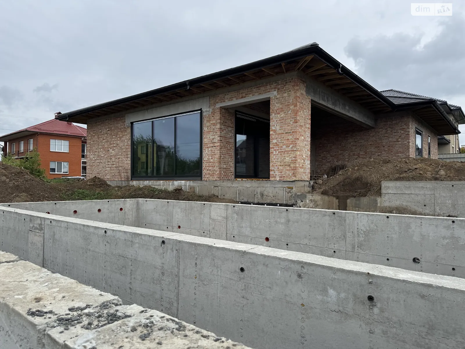 Продается одноэтажный дом 272 кв. м с террасой, цена: 365000 $ - фото 1