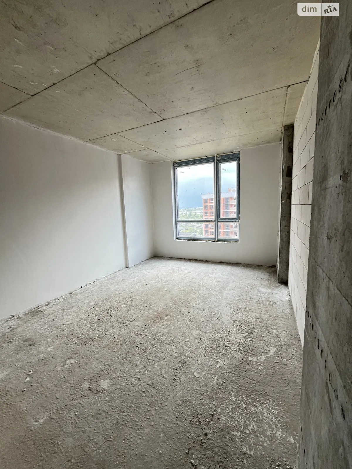 Продается 2-комнатная квартира 62 кв. м в Ивано-Франковске, ул. Хриплинская - фото 1